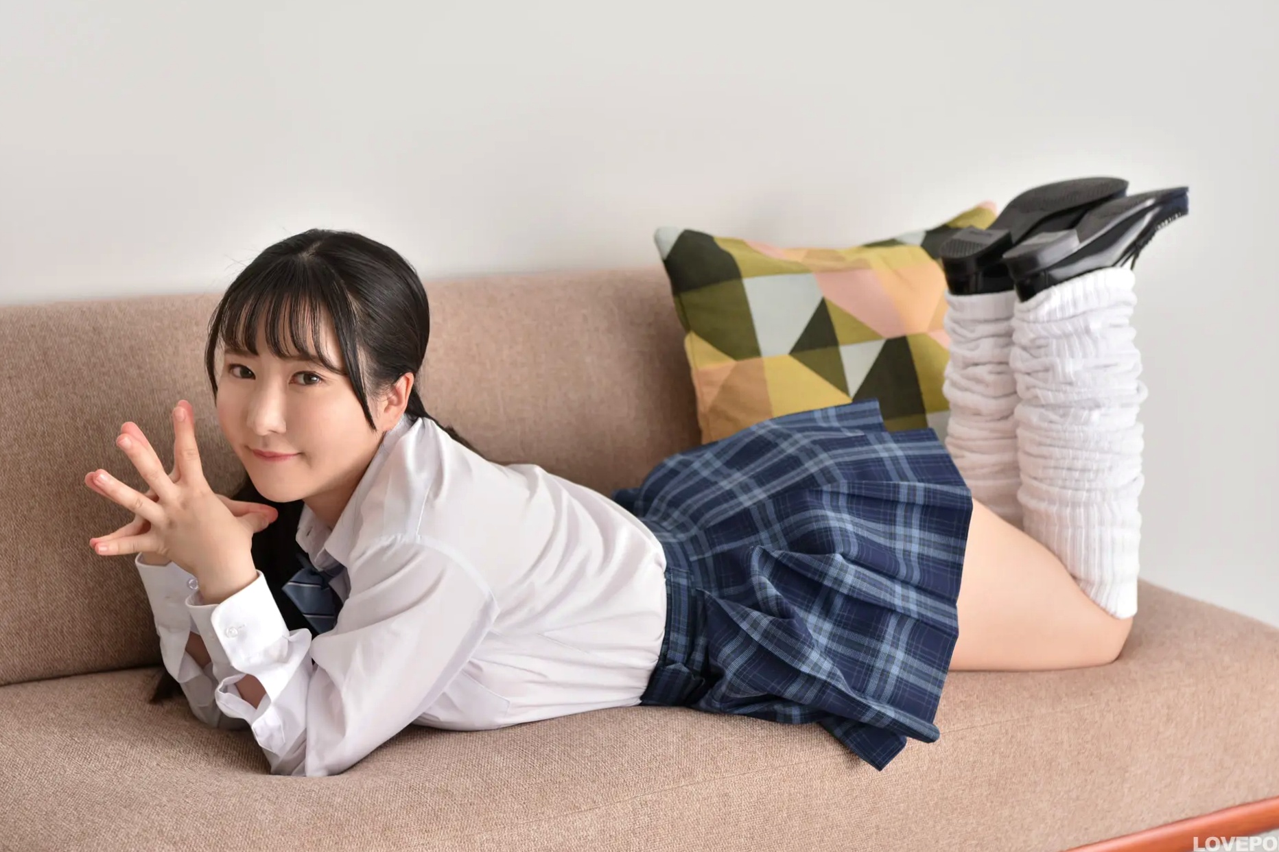 [LOVEPOP] Luna Amemiya 雨宮留菜 Photoset 03 日系JK制服清纯美腿写真 [102P]