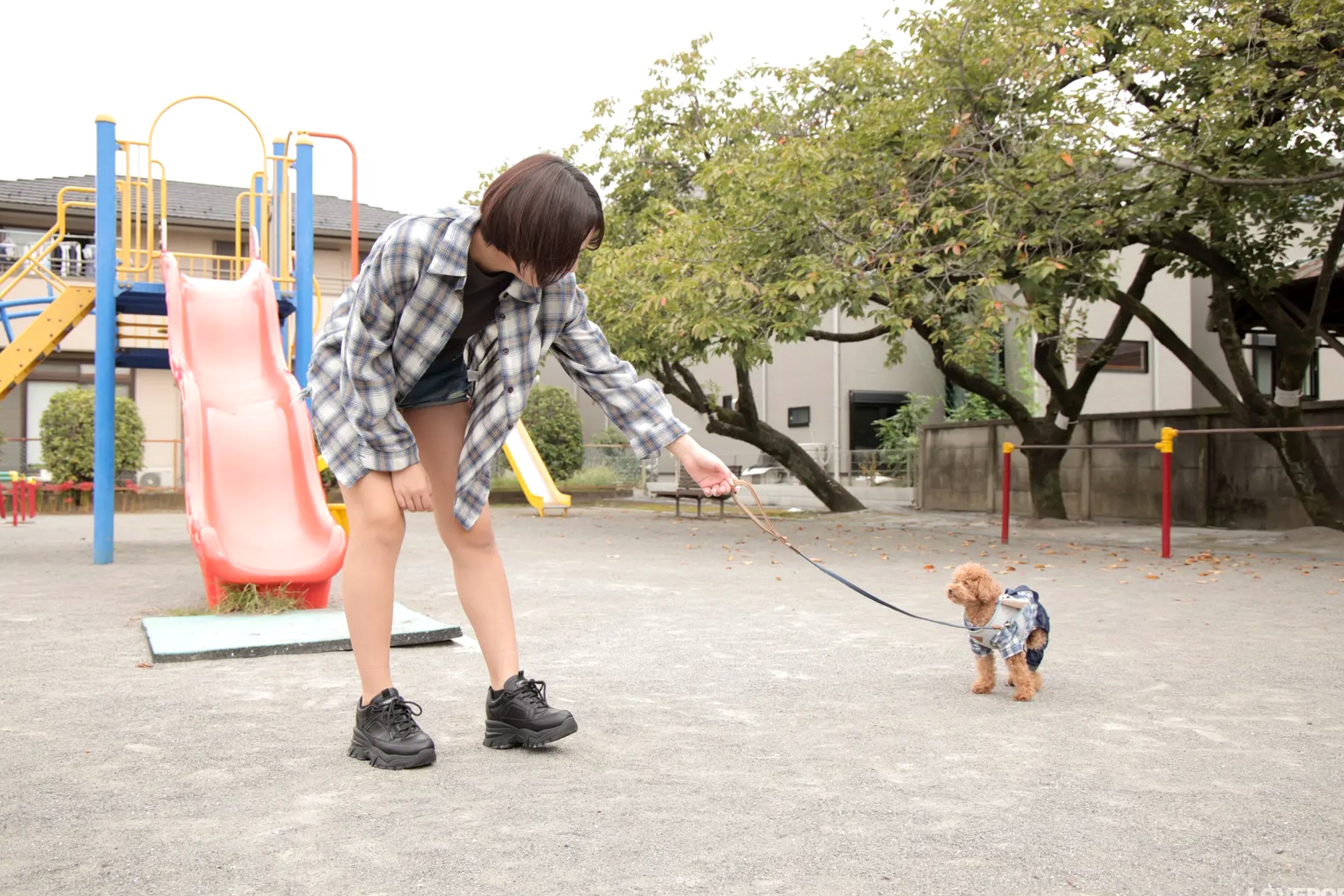 [LOVEPOP] Moeka Sasaki 佐々木萌香 Photoset 72 [108P] 户外游乐场清纯短发美腿写真