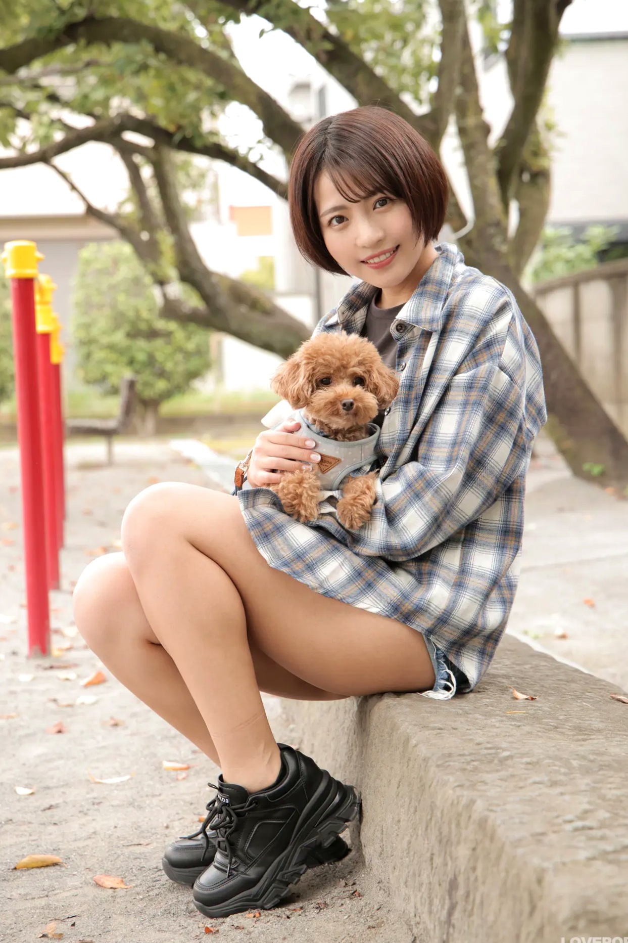 [LOVEPOP] Moeka Sasaki 佐々木萌香 Photoset 72 [108P] 户外游乐场清纯短发美腿写真