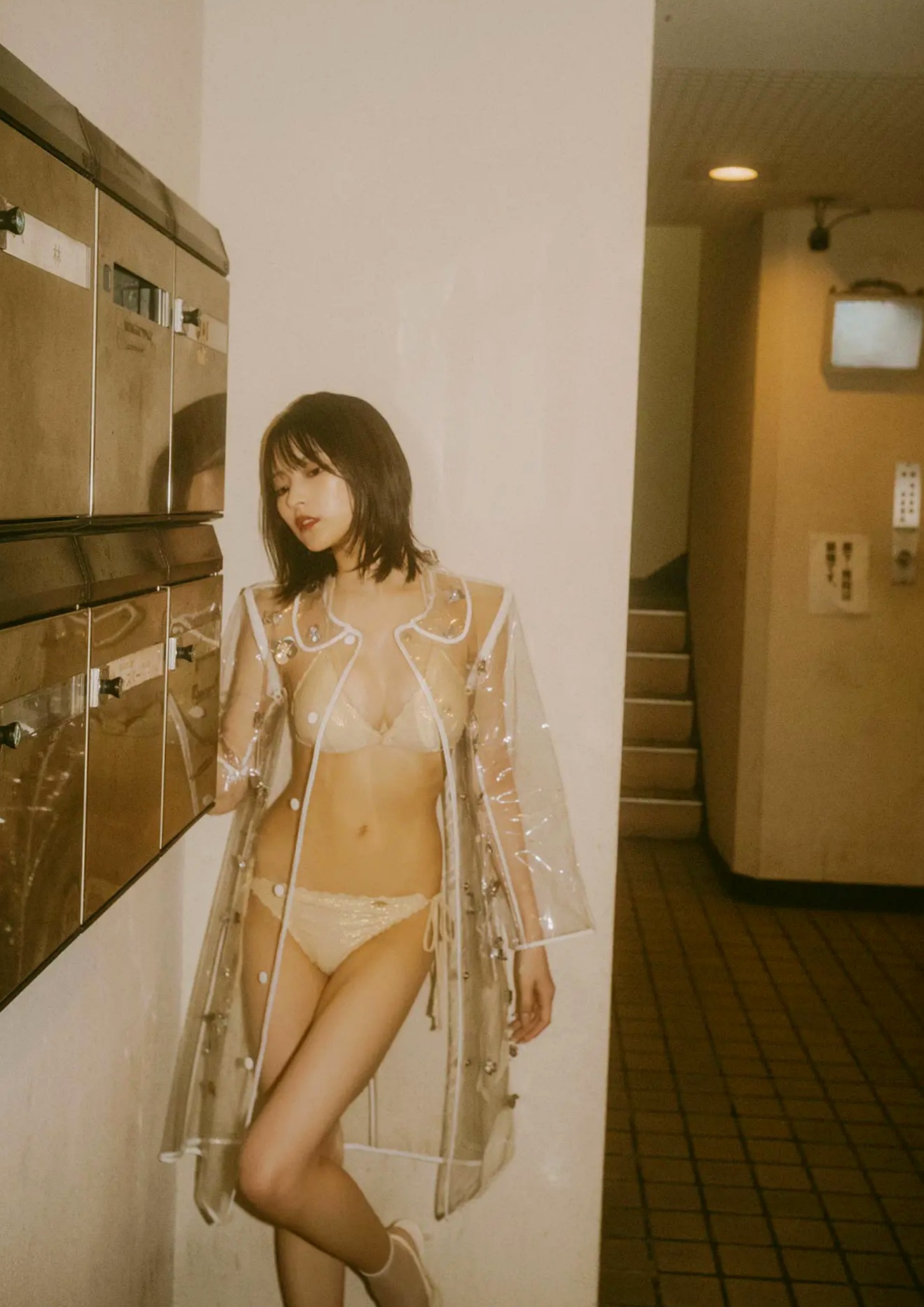 宇咲 - KEEP ON EYES [47P] 日本性感内衣比基尼复古私房写真