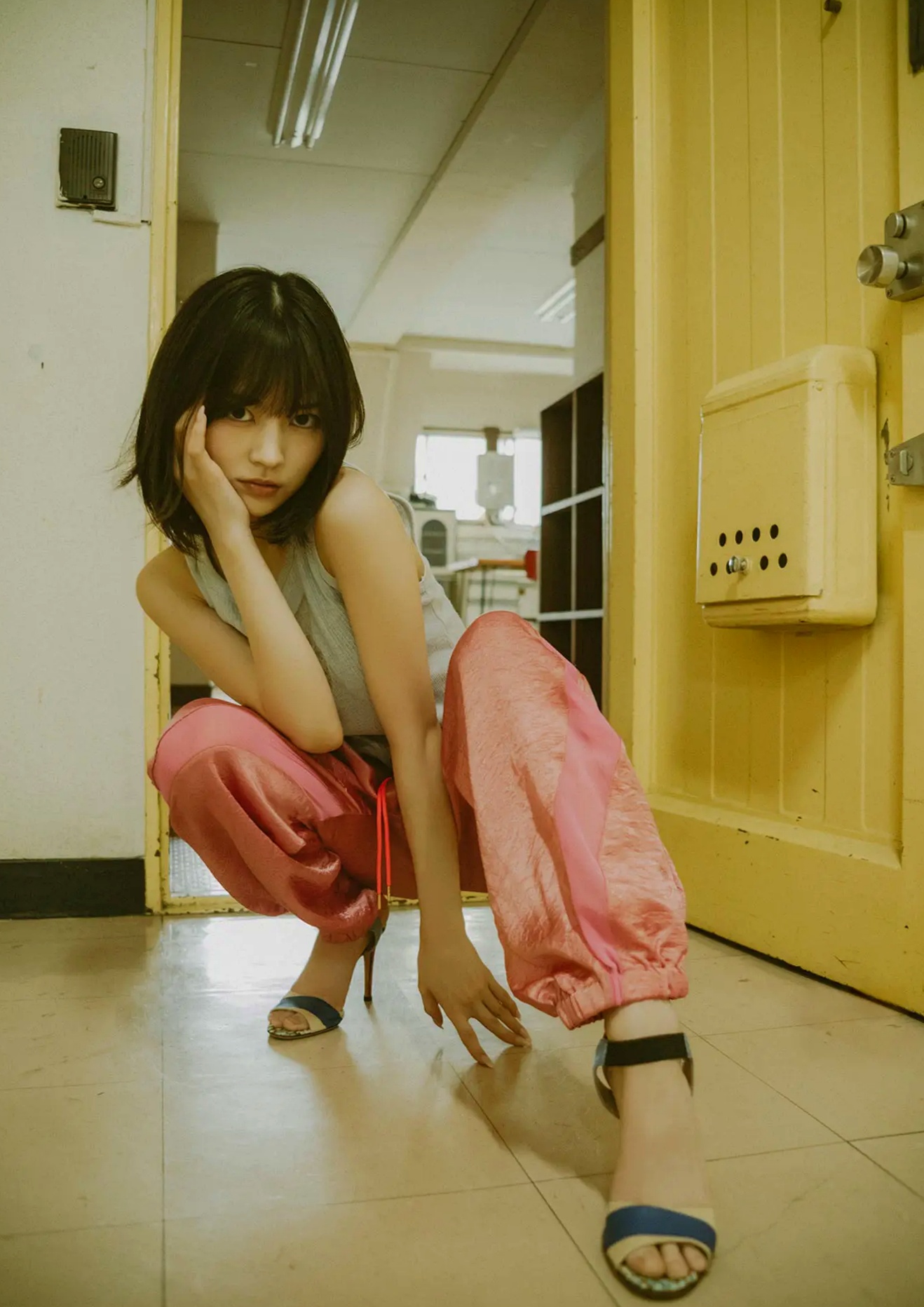 宇咲 - KEEP ON EYES [47P] 日本性感内衣比基尼复古私房写真