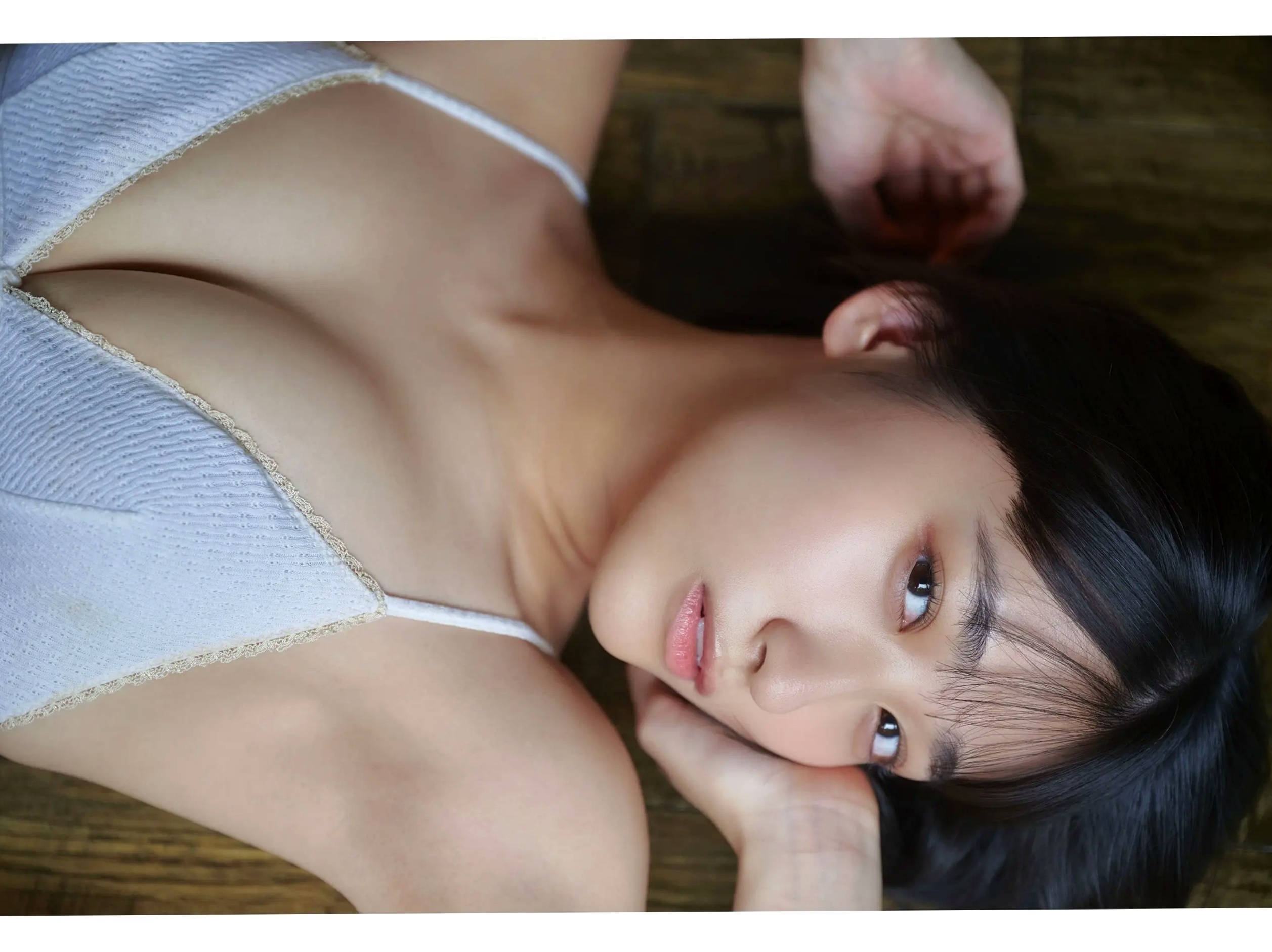 水野瞳 - 瞬間、恋に落ちる [81P] 日本清纯美少女家居比基尼性感写真
