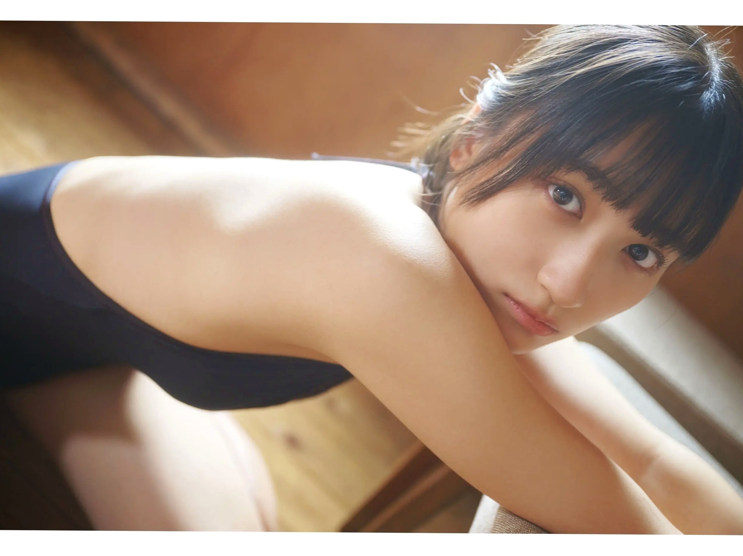 水野瞳 - 瞬間、恋に落ちる [81P] 日本清纯美少女家居比基尼性感写真