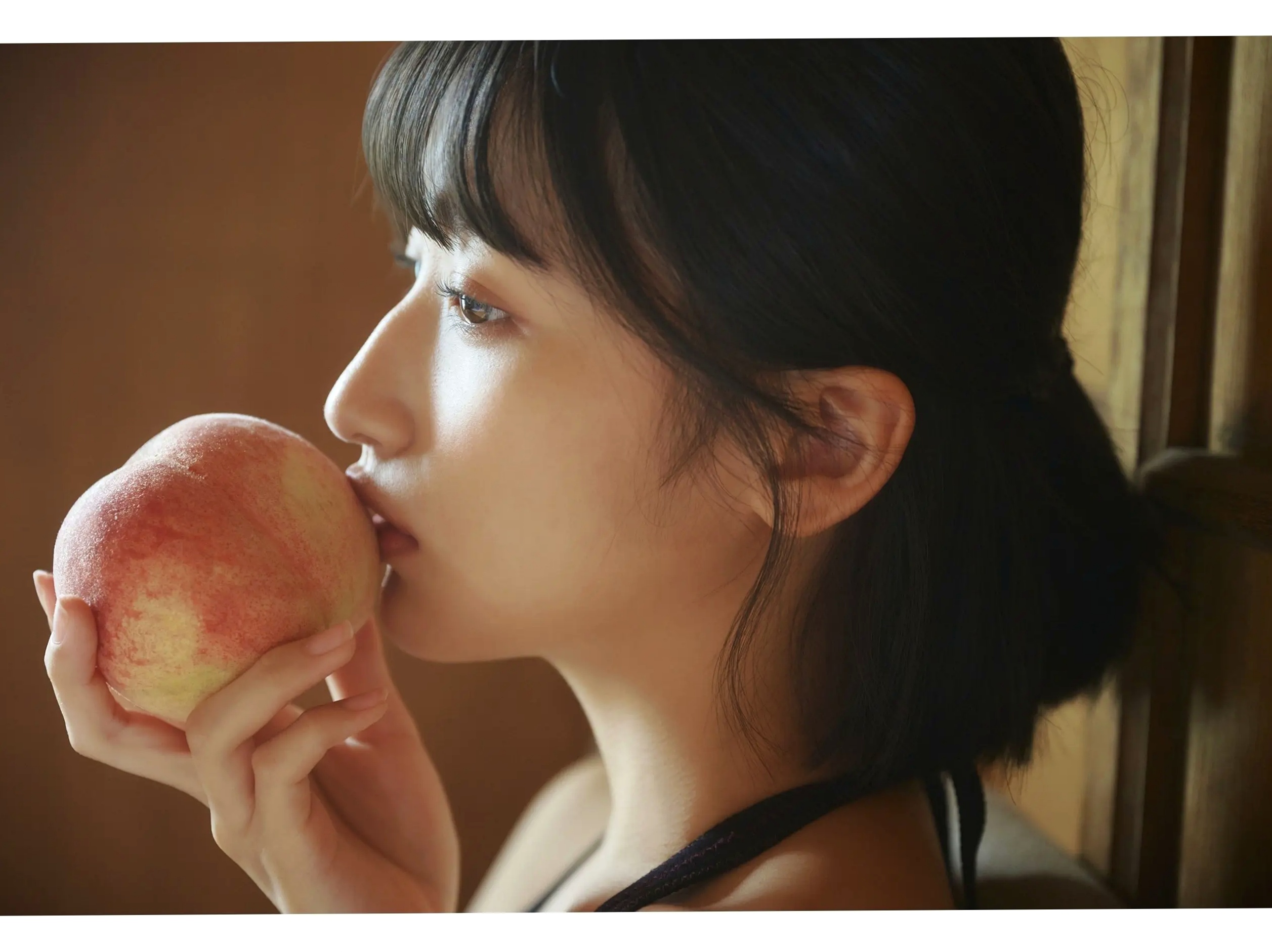 水野瞳 - 瞬間、恋に落ちる [81P] 日本清纯美少女家居比基尼性感写真