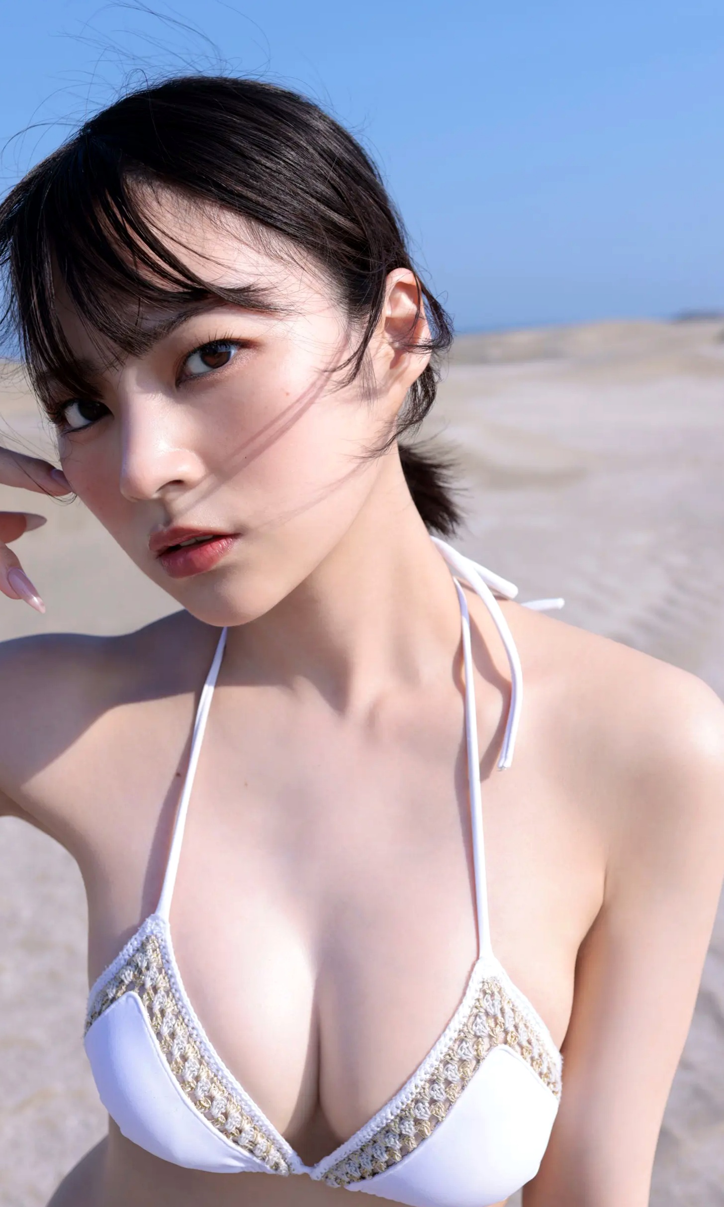 宇咲 - 荒野に咲く 户外草地性感比基尼与淋浴湿身写真 [52P]