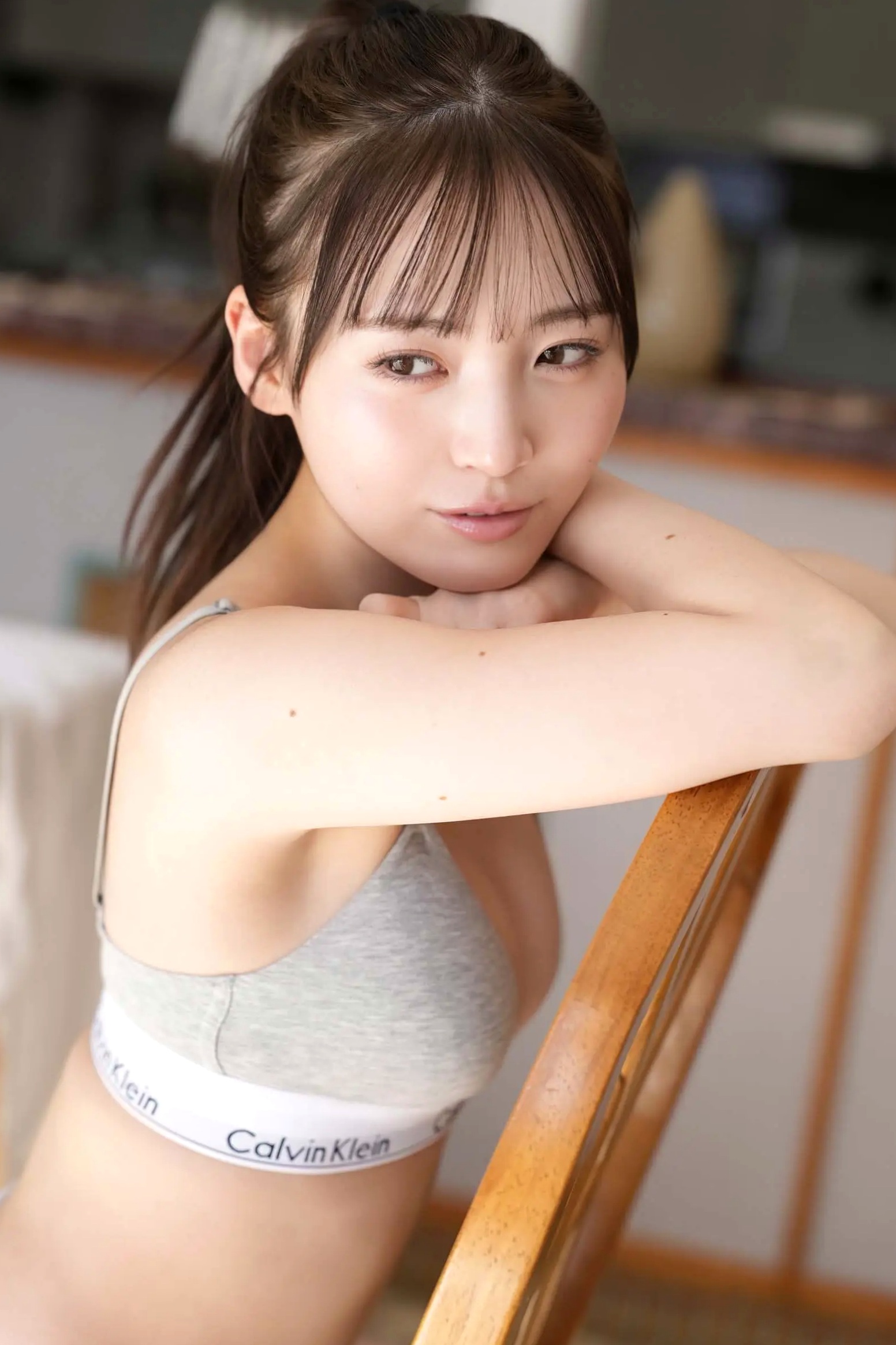 由良ゆら《片想いはゆらゆらゆら》室内性感内衣与黑丝家居私房写真 [37P]