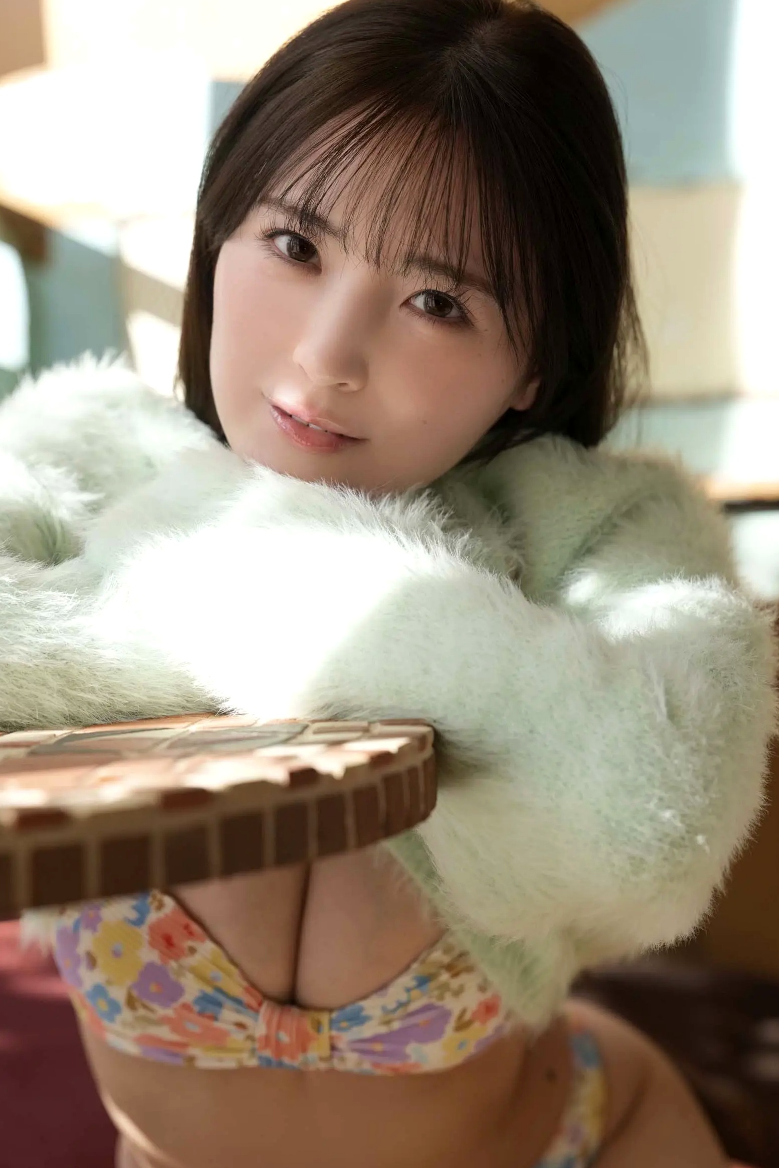 由良ゆら - あどけなセンセーション [55P] 日本清纯甜妹粉色比基尼与性感黑丝私房写真