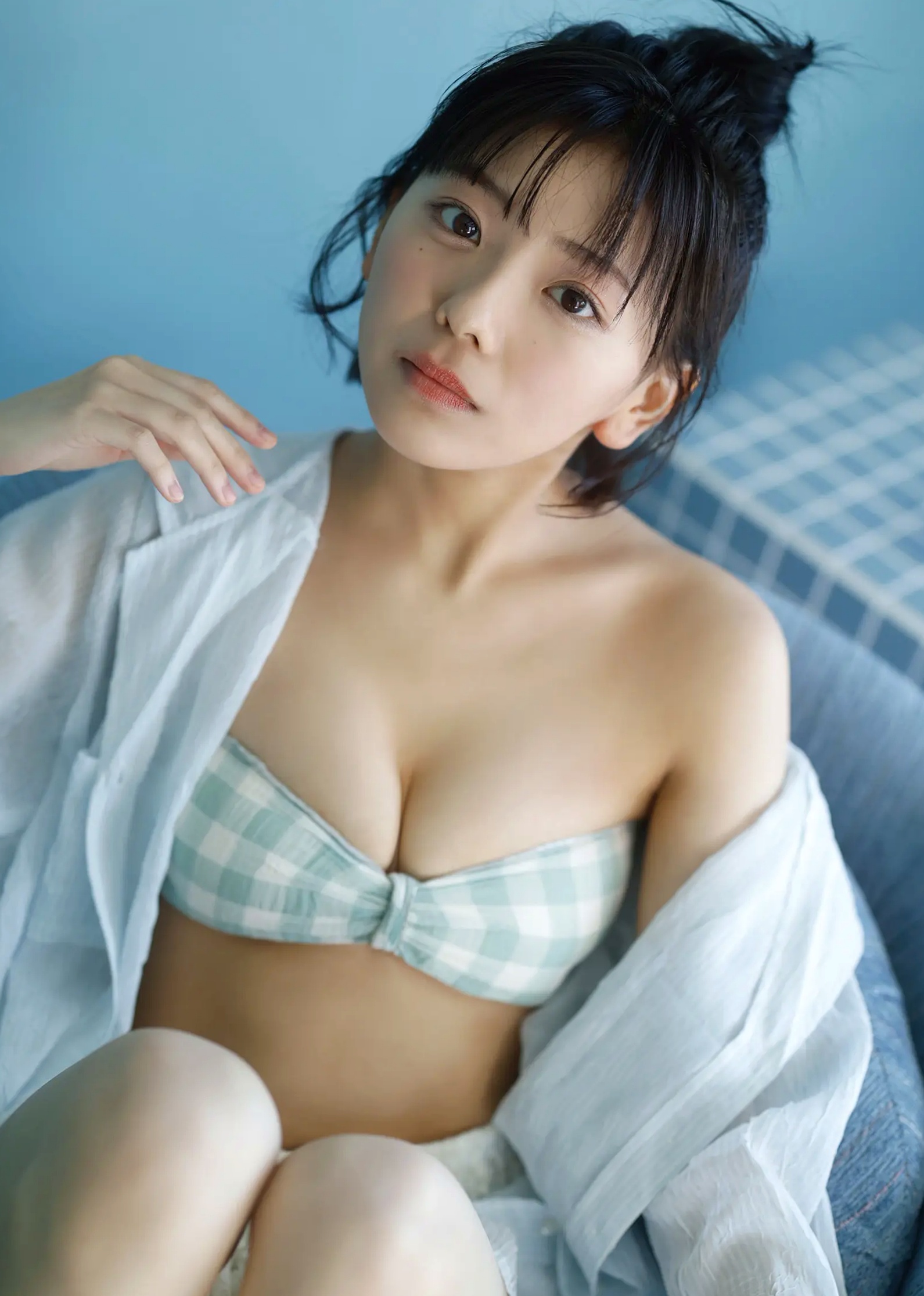 大熊杏優 - 阳光家居白色比基尼清纯性感写真[53P]