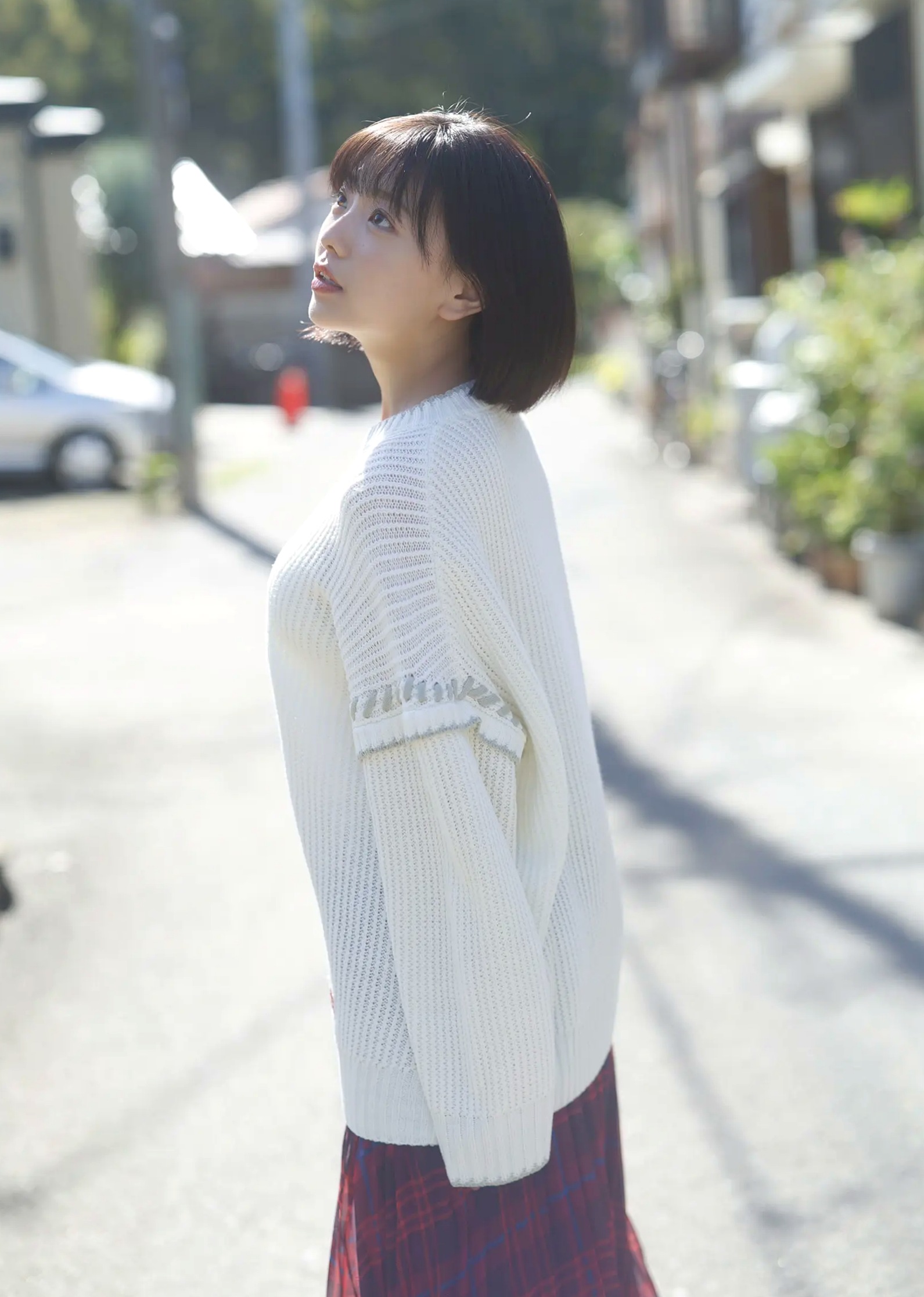 大熊杏優 - 阳光家居白色比基尼清纯性感写真[53P]
