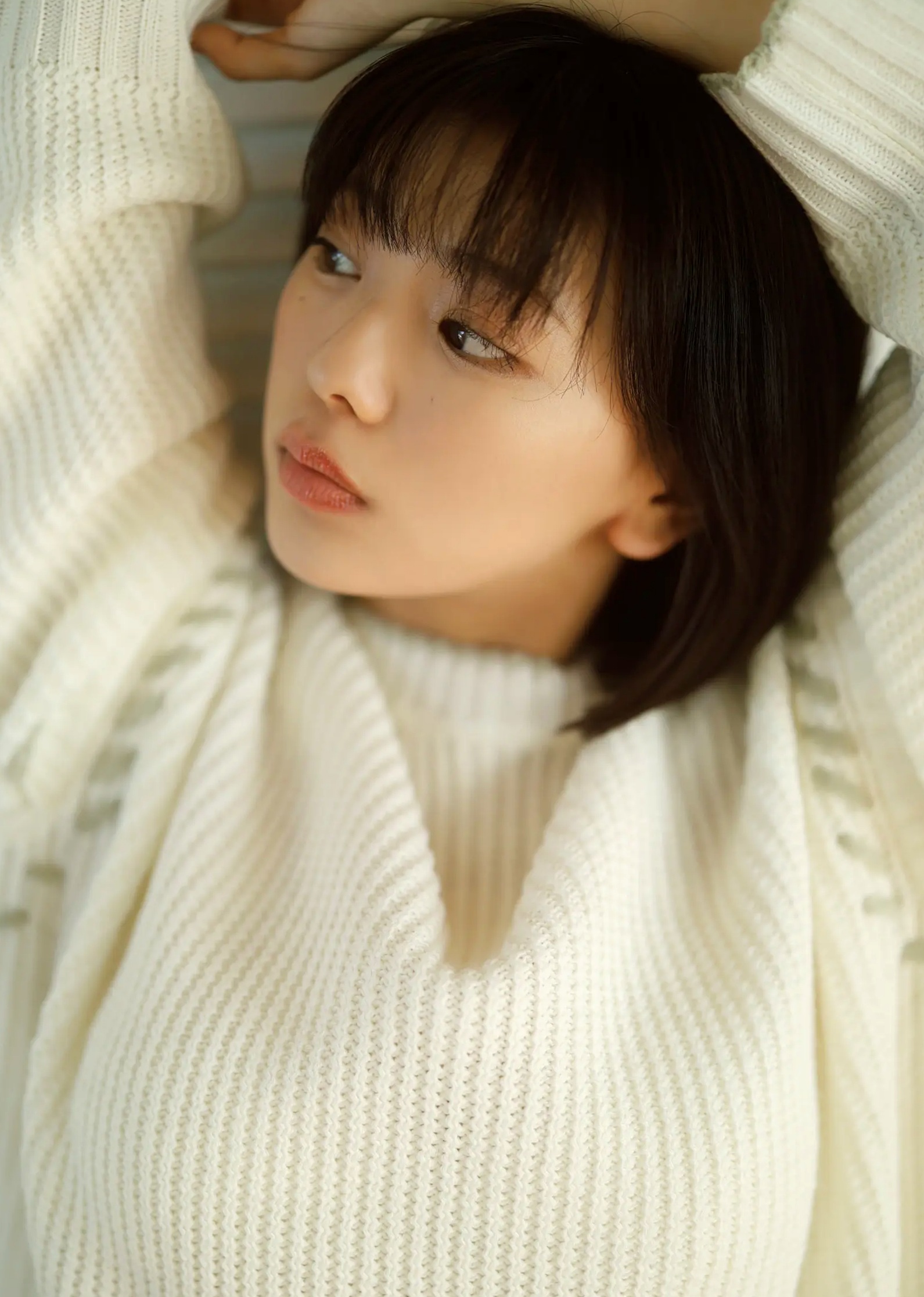 大熊杏優 - 阳光家居白色比基尼清纯性感写真[53P]