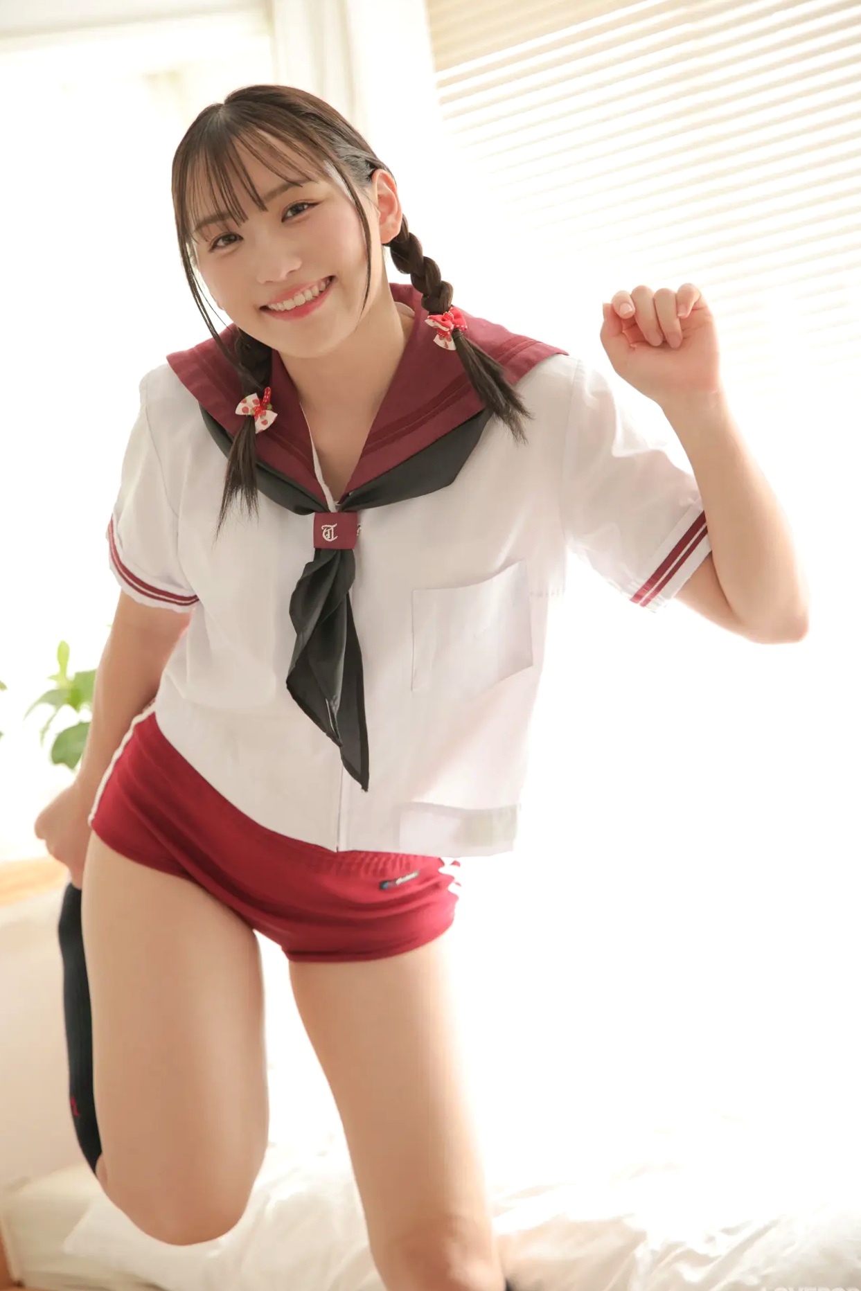 [LOVEPOP] Ume Hyakka 百花梅 Photoset 04 [88P] 日本少女红色体操服性感美臀私房写真