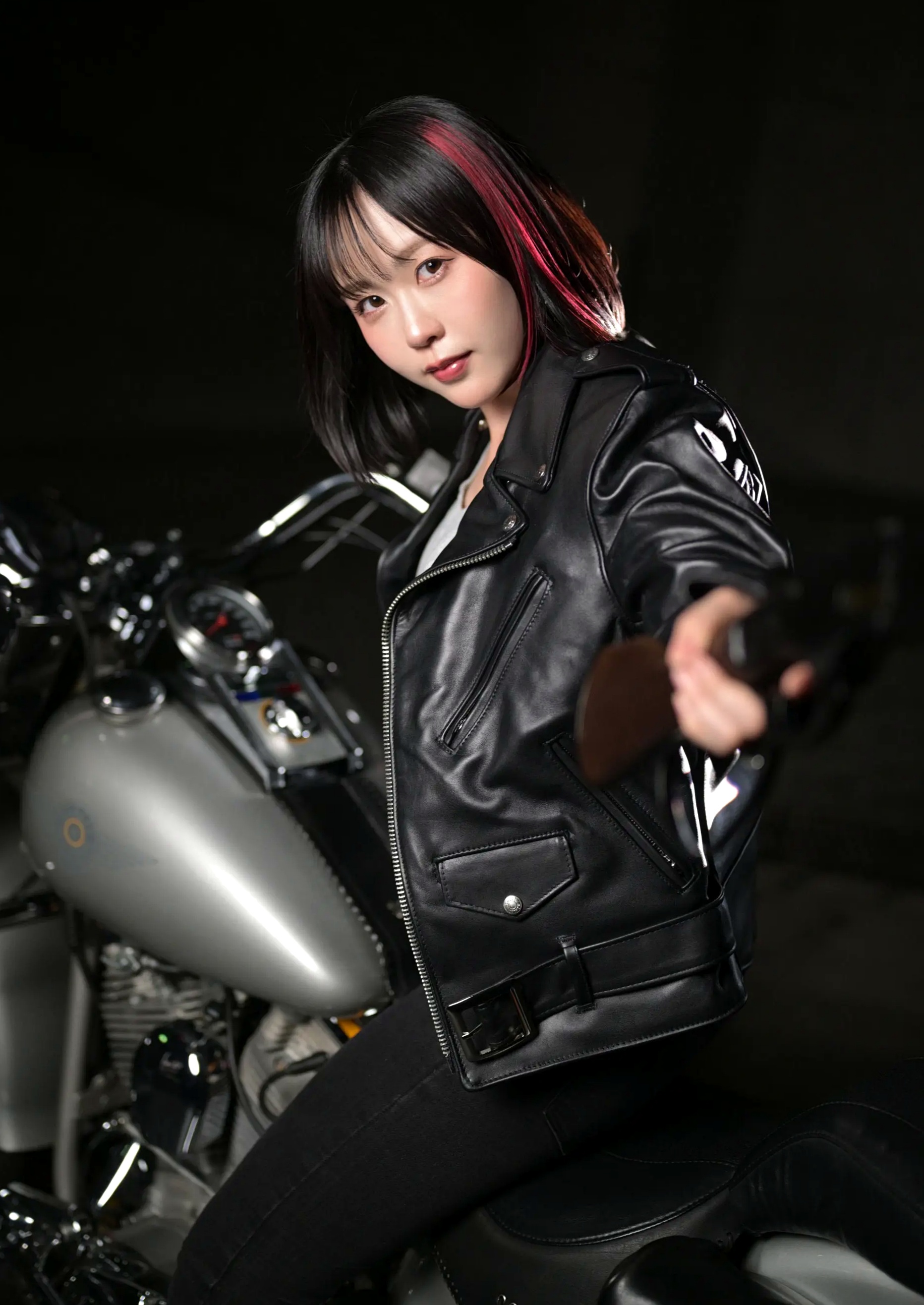 Gallery - 夜道雪 - 酷飒皮衣枪械写真 帅气机车女郎GUN ACTION[45P]日本冷艳野性女神养眼 女神私房照_秀色女神 - image 3