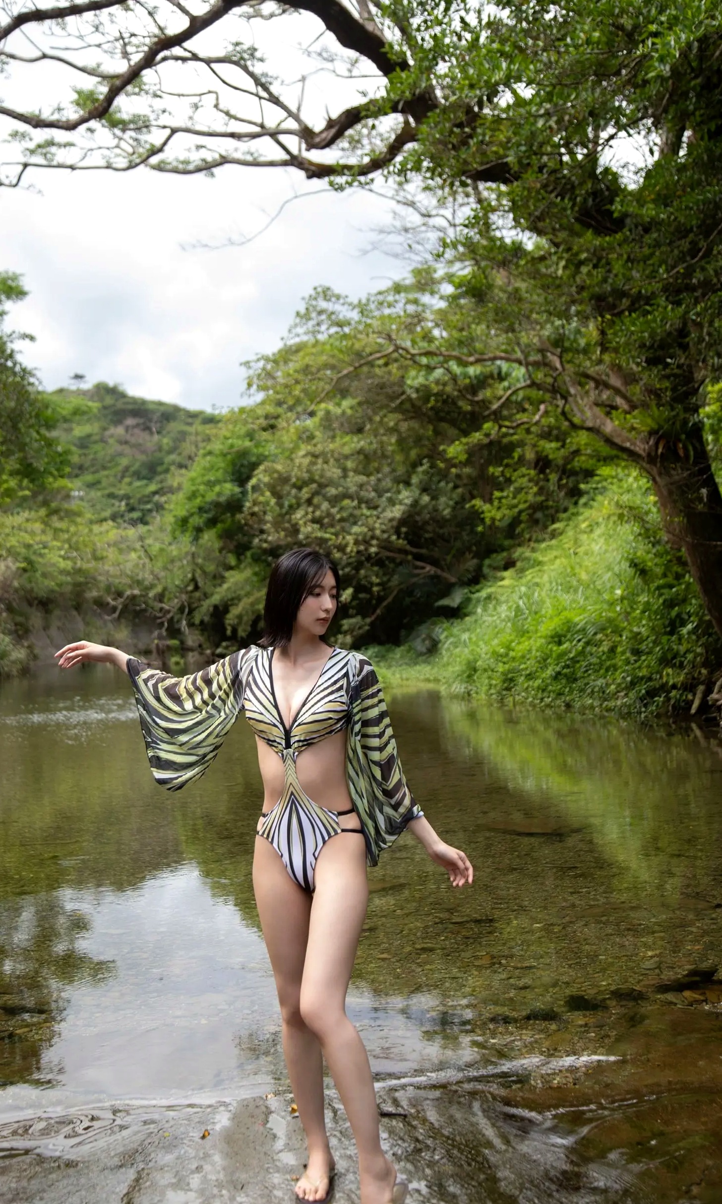 Gallery - 小貫莉奈 - この日のために [140P] 日本气质女神性感比基尼私房写真集日本比基尼性感养眼气质 女神私房照_秀色女神 - image 98