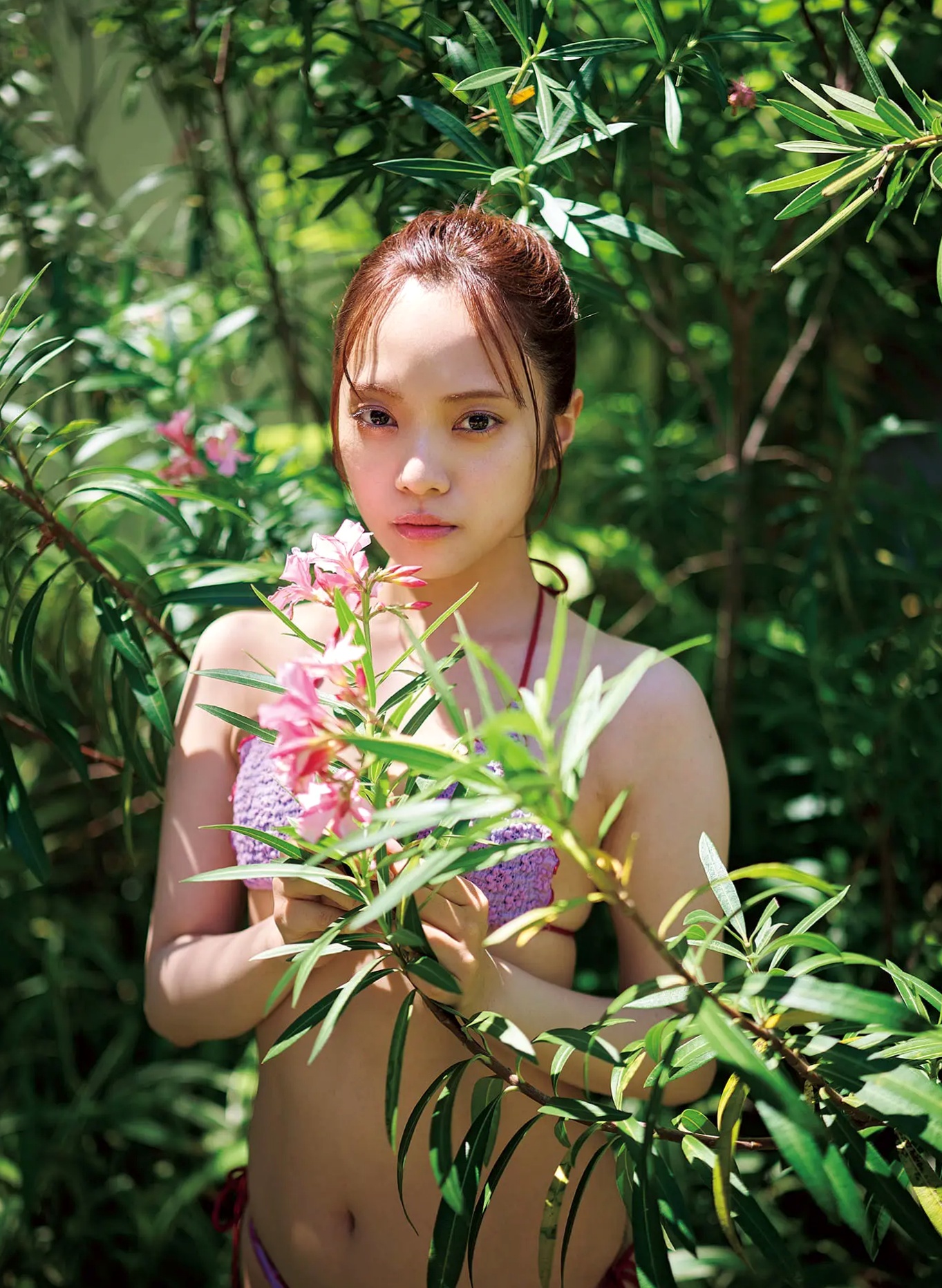 宮田愛萌 - Lilas写真集 [152P]：日本女神浴室湿身私房诱惑与清纯家居写真