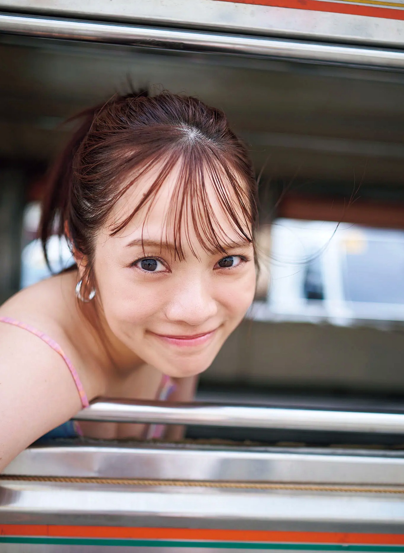 宮田愛萌 - Lilas写真集 [152P]：日本女神浴室湿身私房诱惑与清纯家居写真