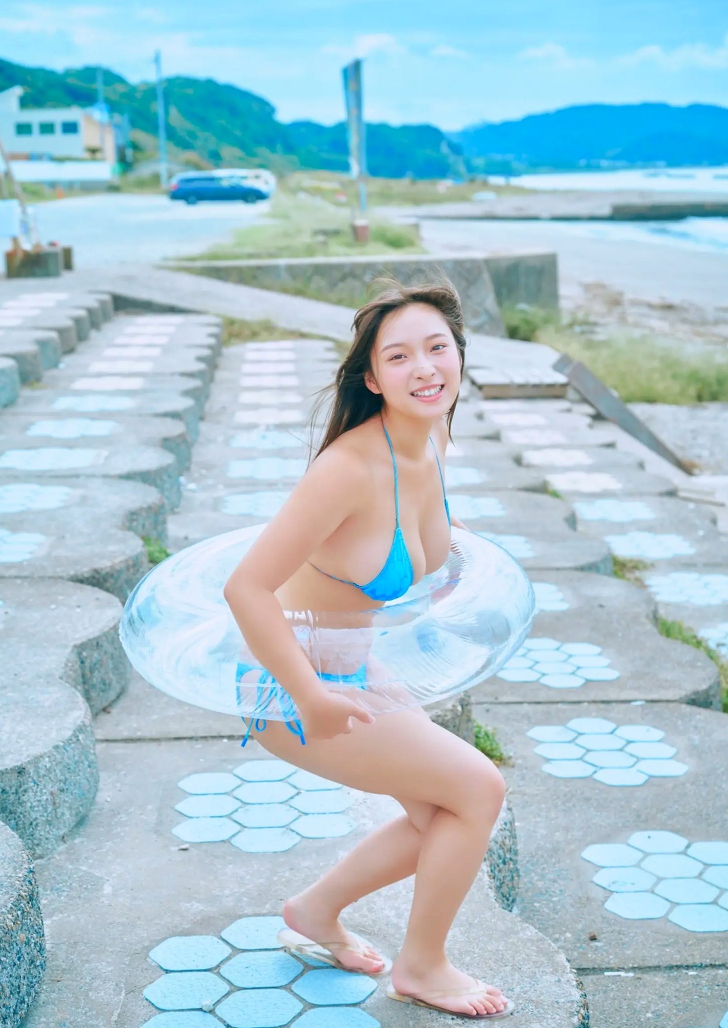 Gallery - 沢美沙樹《美圧天使》海边蓝色比基尼与日式和服风情性感写真 [58P]日本比基尼和服沙滩波涛胸涌 女神私房照_秀色女神 - image 1