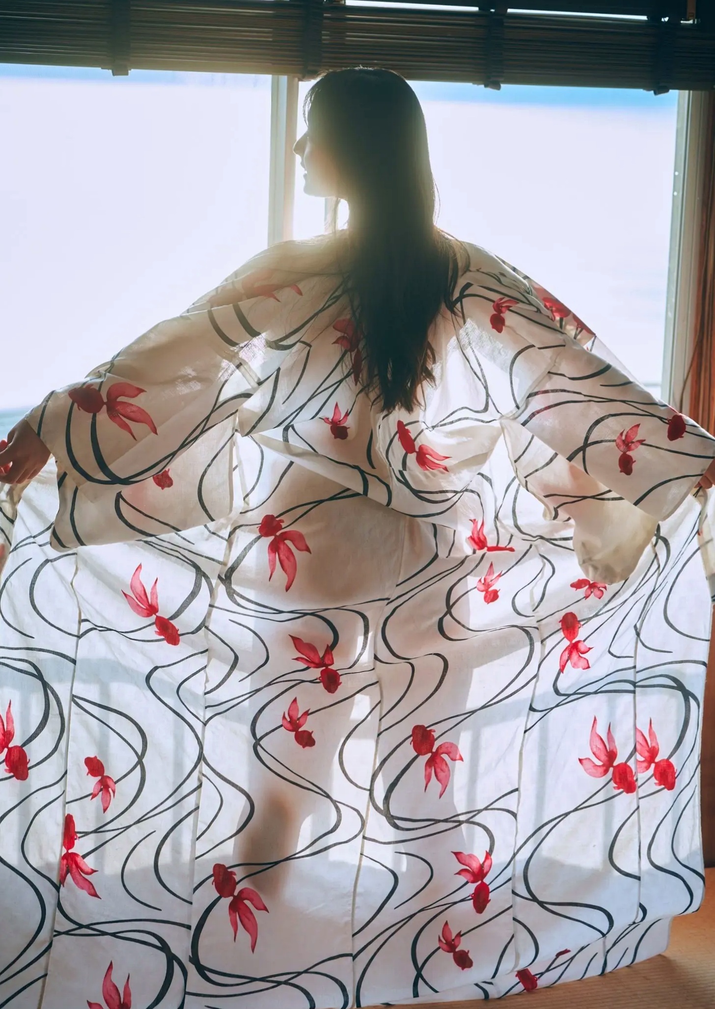 Gallery - 沢美沙樹《美圧天使》海边蓝色比基尼与日式和服风情性感写真 [58P]日本比基尼和服沙滩波涛胸涌 女神私房照_秀色女神 - image 40