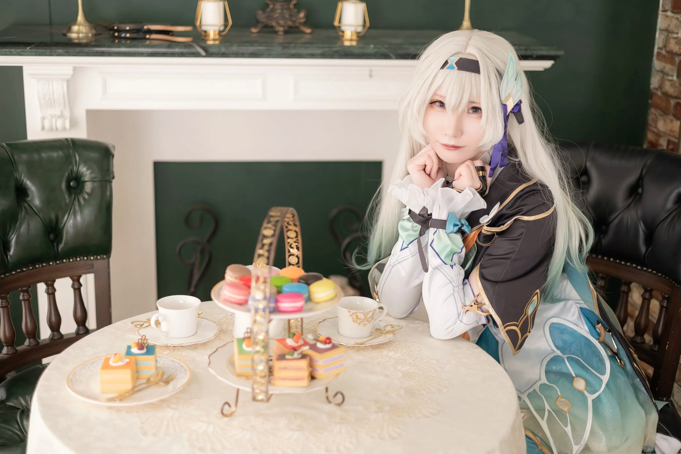 [Cosplay] Atsuki あつき 崩坏星穹铁道银狼流萤兔女郎性感角色扮演写真