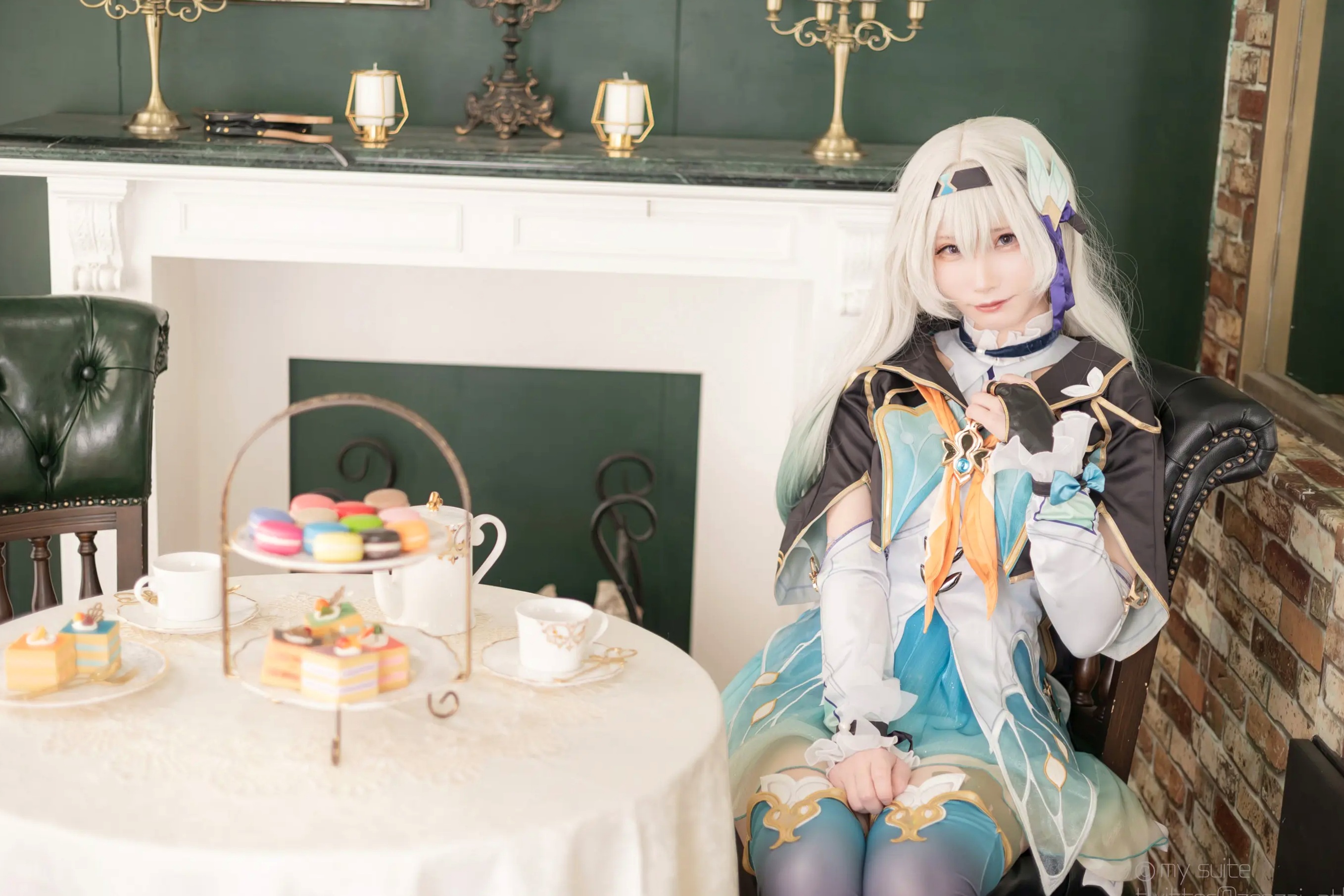 [Cosplay] Atsuki あつき 崩坏星穹铁道银狼流萤兔女郎性感角色扮演写真