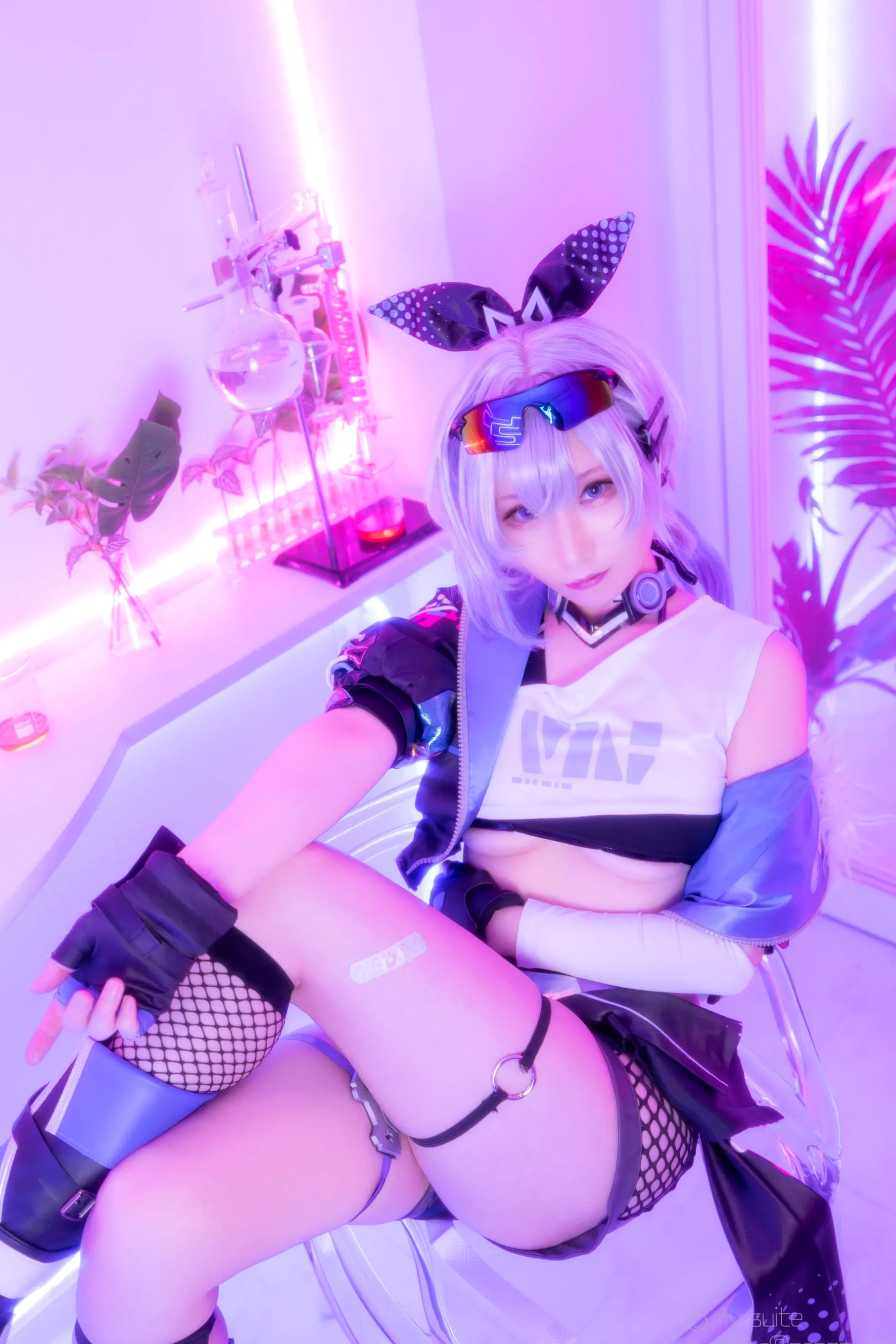 [Cosplay] Atsuki あつき 崩坏星穹铁道银狼流萤兔女郎性感角色扮演写真