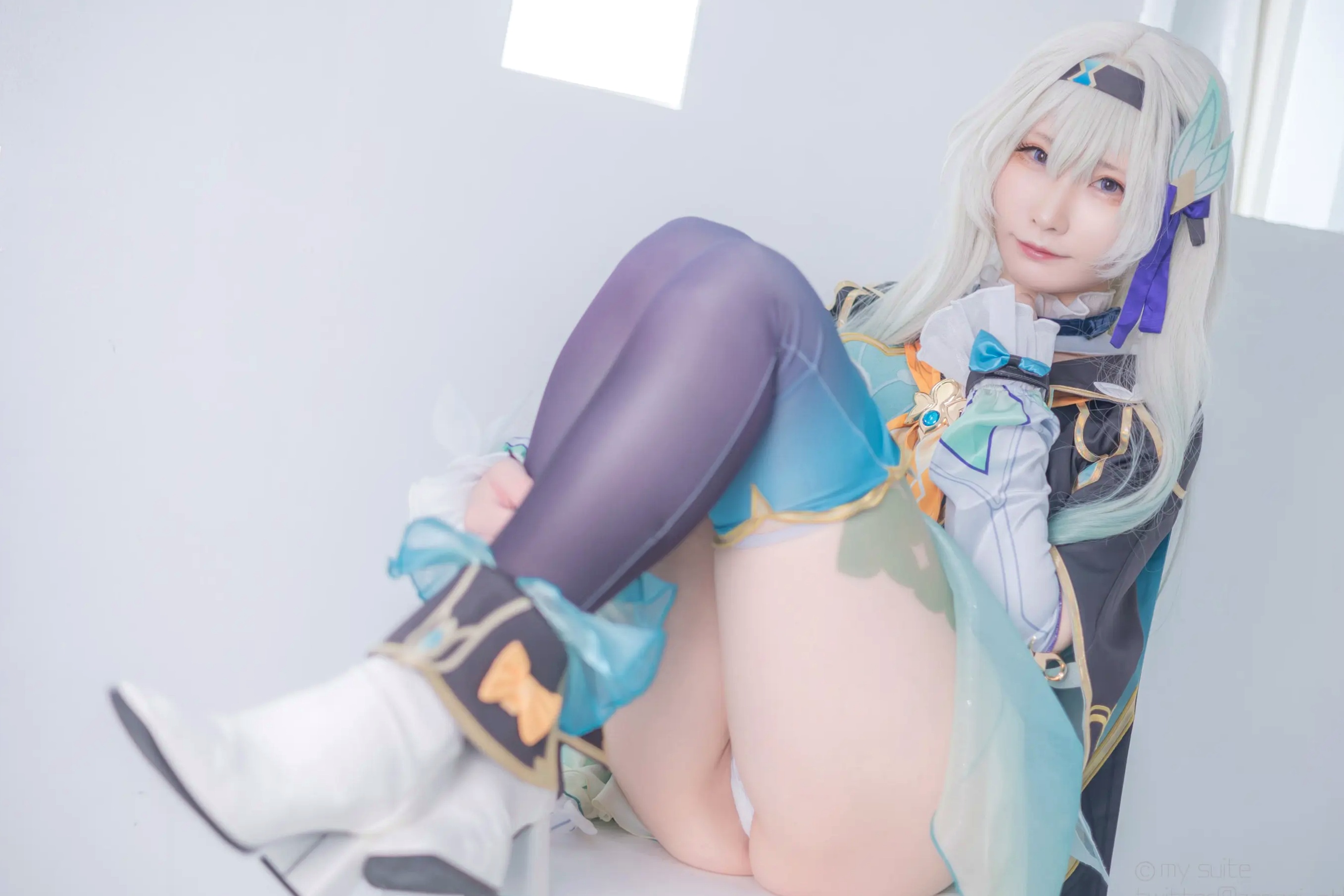 [Cosplay] Atsuki あつき 崩坏星穹铁道银狼流萤兔女郎性感角色扮演写真