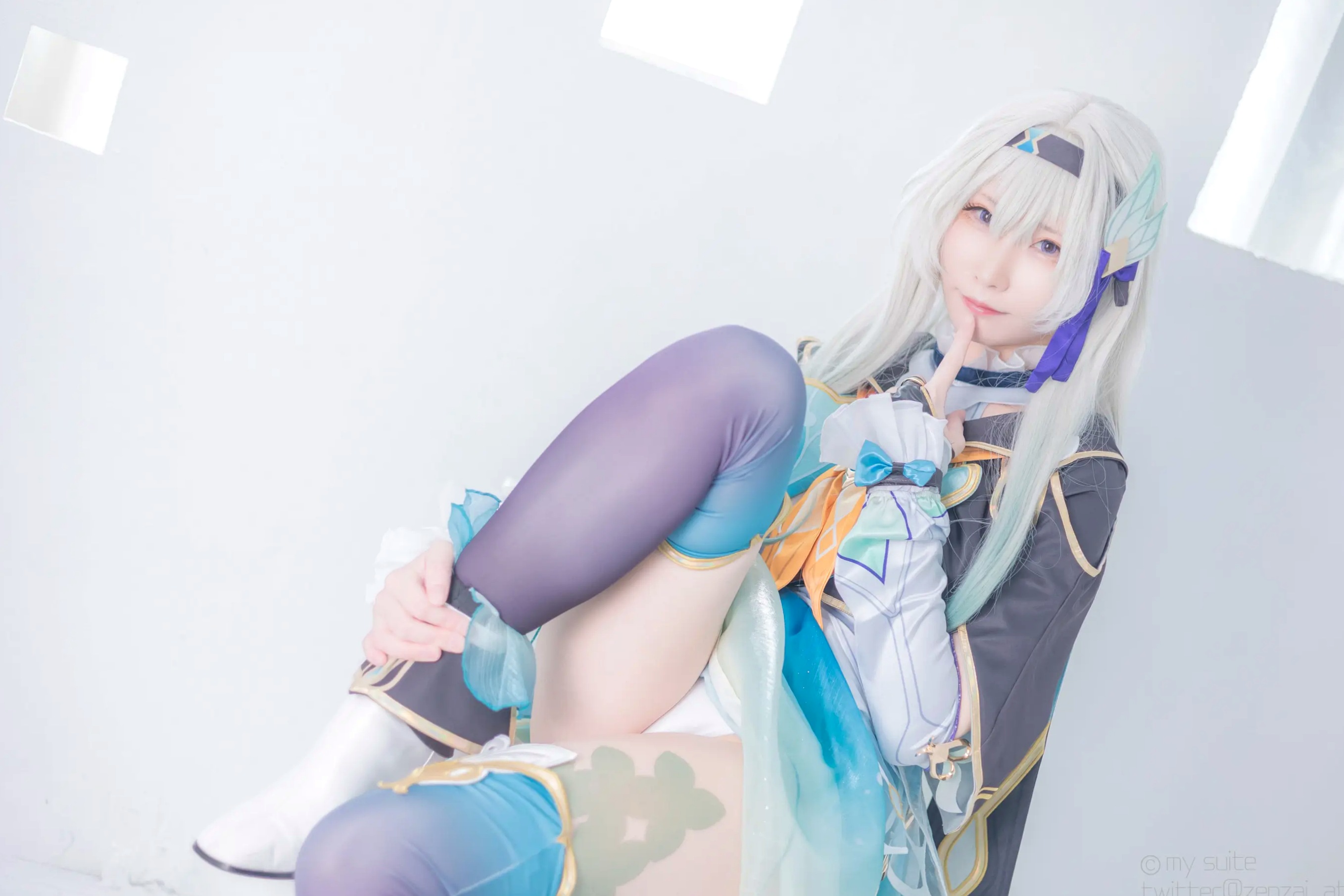 [Cosplay] Atsuki あつき 崩坏星穹铁道银狼流萤兔女郎性感角色扮演写真