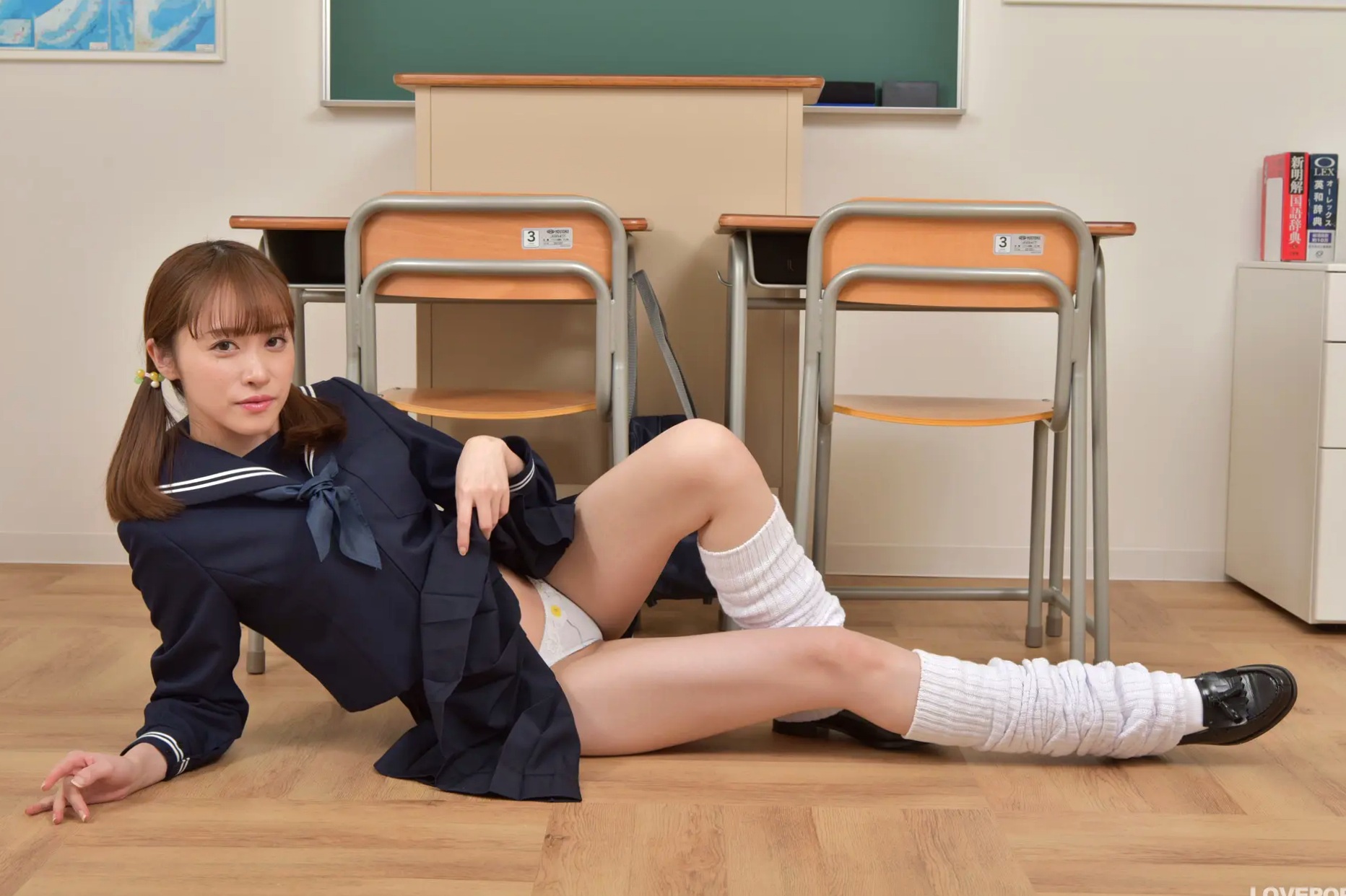 Gallery - [LOVEPOP] Yuri Toka 桐香ゆうり Photoset 03 [102P] 教室水手服校服诱惑私房照日本校服制服诱惑私房照性感清纯白嫩内衣 女神私房照_秀色女神 - image 49