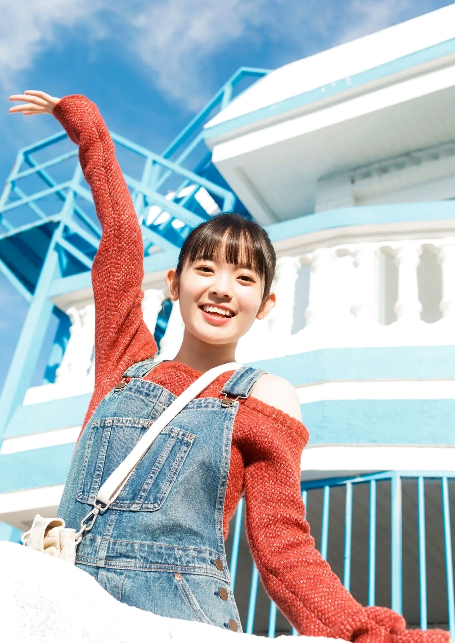 Gallery - 楡井希実 - 釜山清新旅拍写真 阳光治愈系甜美少女相册清纯清新治愈系养眼户外 女神私房照_秀色女神 - image 1
