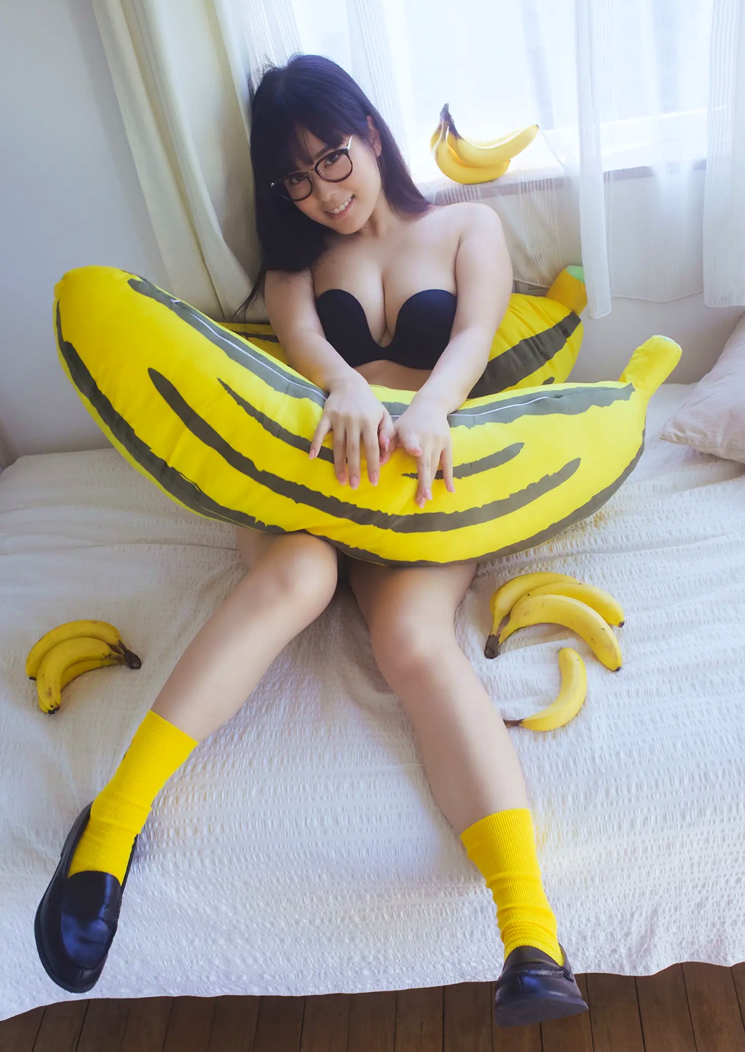 Gallery - 東雲うみ - 水果与眼镜性感写真 日本水手服眼镜娘内衣诱惑大尺幅日本性感制服诱惑人间胸器 女神私房照_秀色女神 - image 29