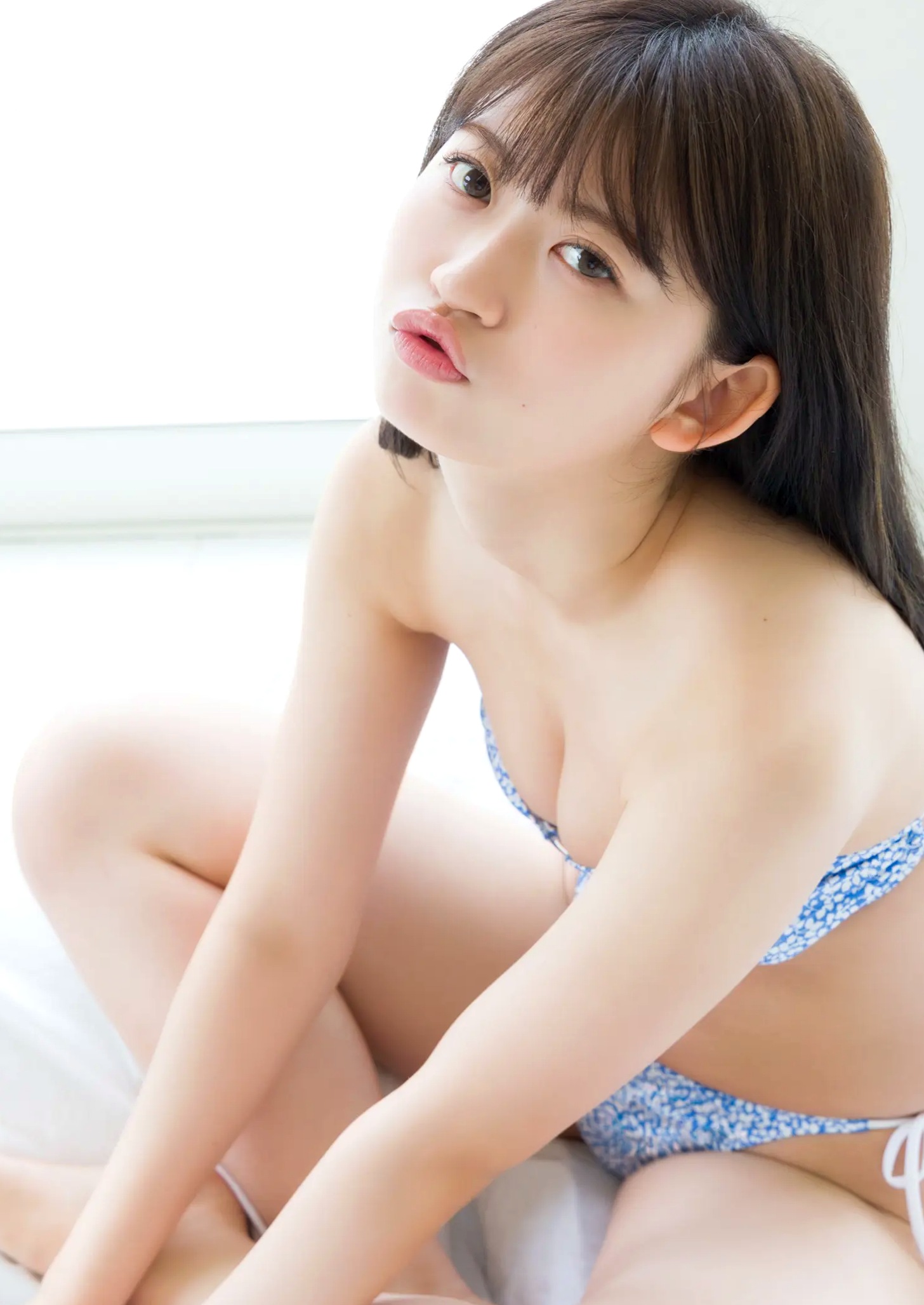 Gallery - 石原さき泳池性感比基尼与海边校服清纯阳光写真日本比基尼清纯泳池校服 女神私房照_秀色女神 - image 20