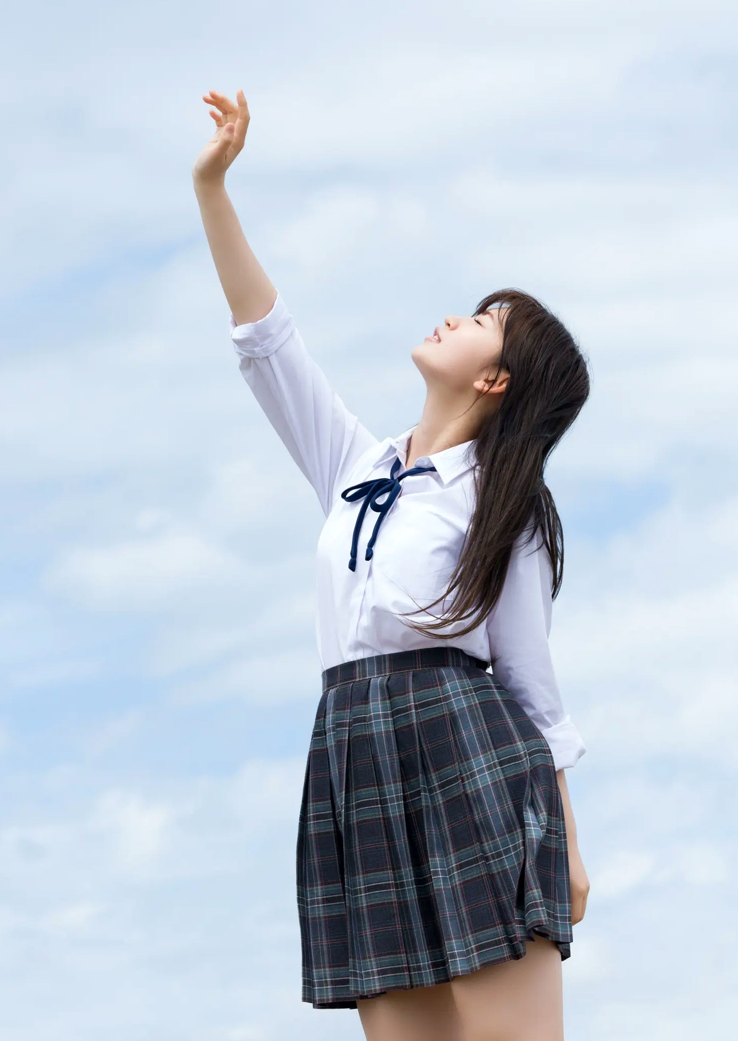 Gallery - 石原さき泳池性感比基尼与海边校服清纯阳光写真日本比基尼清纯泳池校服 女神私房照_秀色女神 - image 48