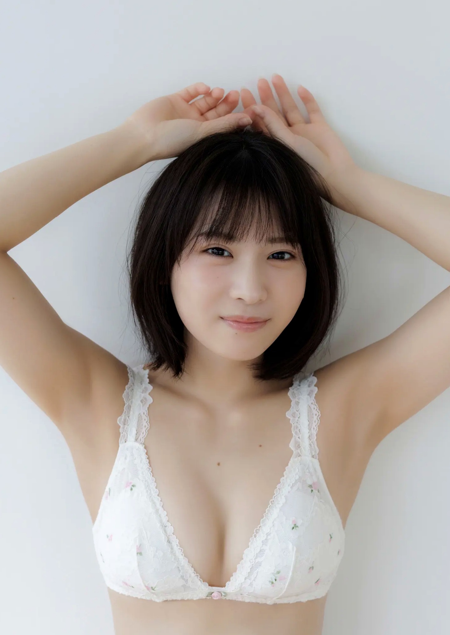 Gallery - 芳賀礼 - 难波第一可爱美少女 居家白色内衣清纯写真日本内衣家居清纯养眼 女神私房照_秀色女神 - image 13
