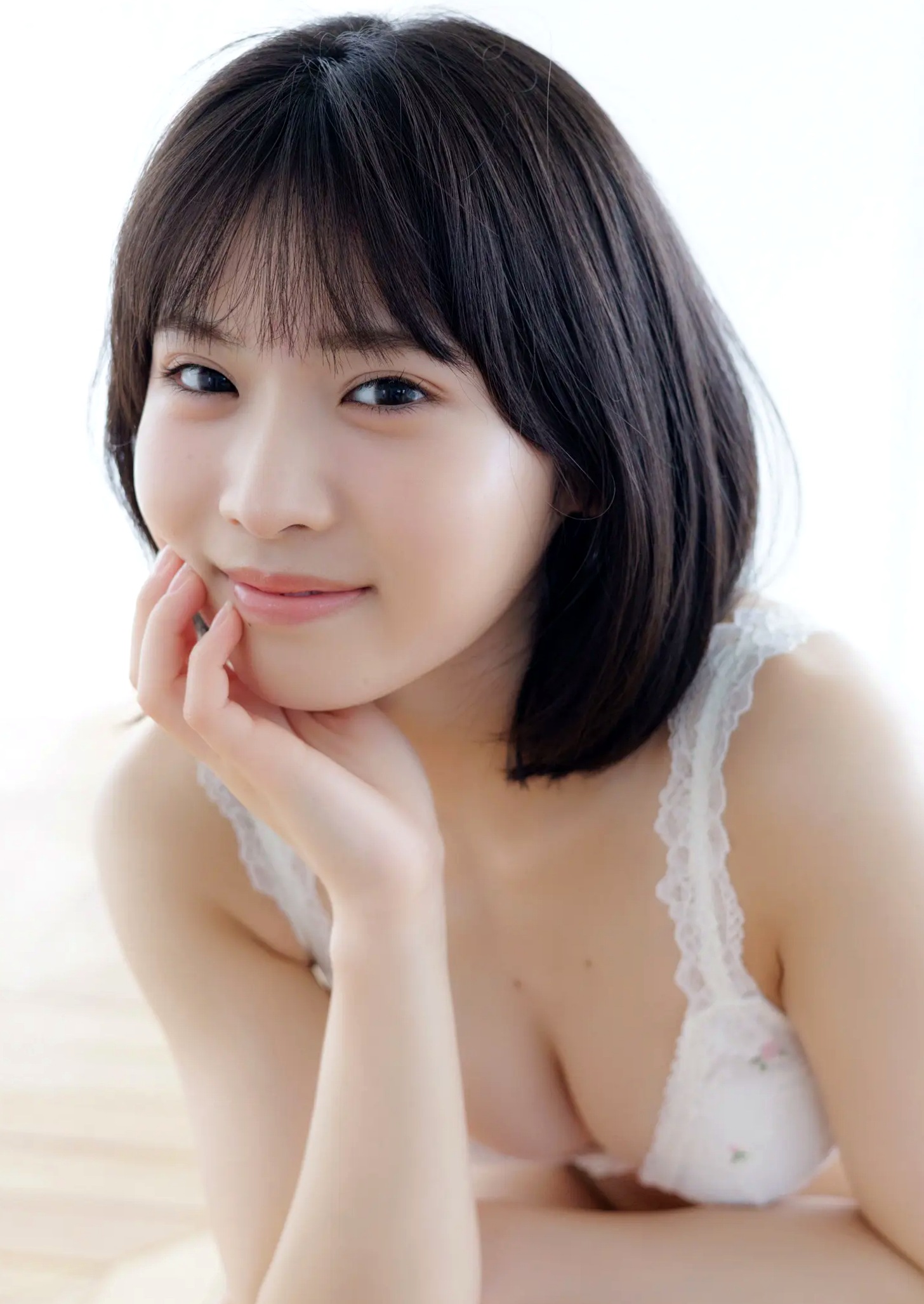 Gallery - 芳賀礼 - 难波第一可爱美少女 居家白色内衣清纯写真日本内衣家居清纯养眼 女神私房照_秀色女神 - image 16