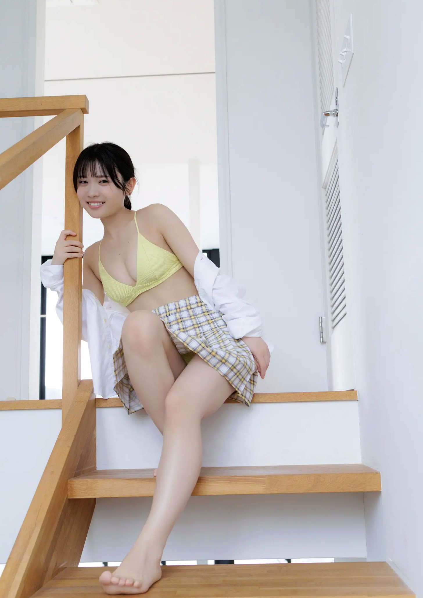 Gallery - 芳賀礼 - 难波第一可爱美少女 居家白色内衣清纯写真日本内衣家居清纯养眼 女神私房照_秀色女神 - image 45