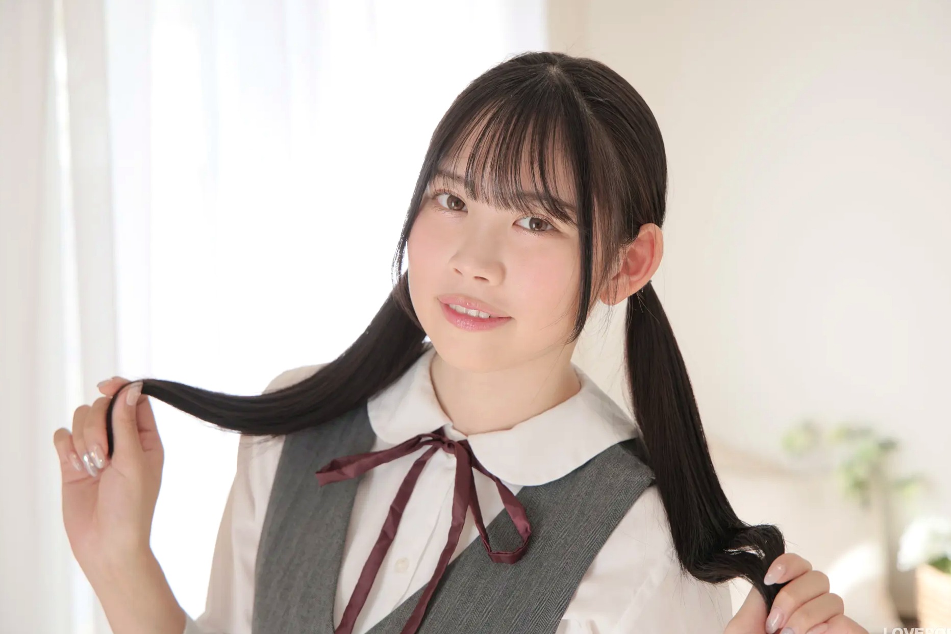 Gallery - [LOVEPOP] Seina Shinomi 篠見星奈 Photoset 10 日系清纯校服私房写真日本清纯校服制服家居 女神私房照_秀色女神 - image 1