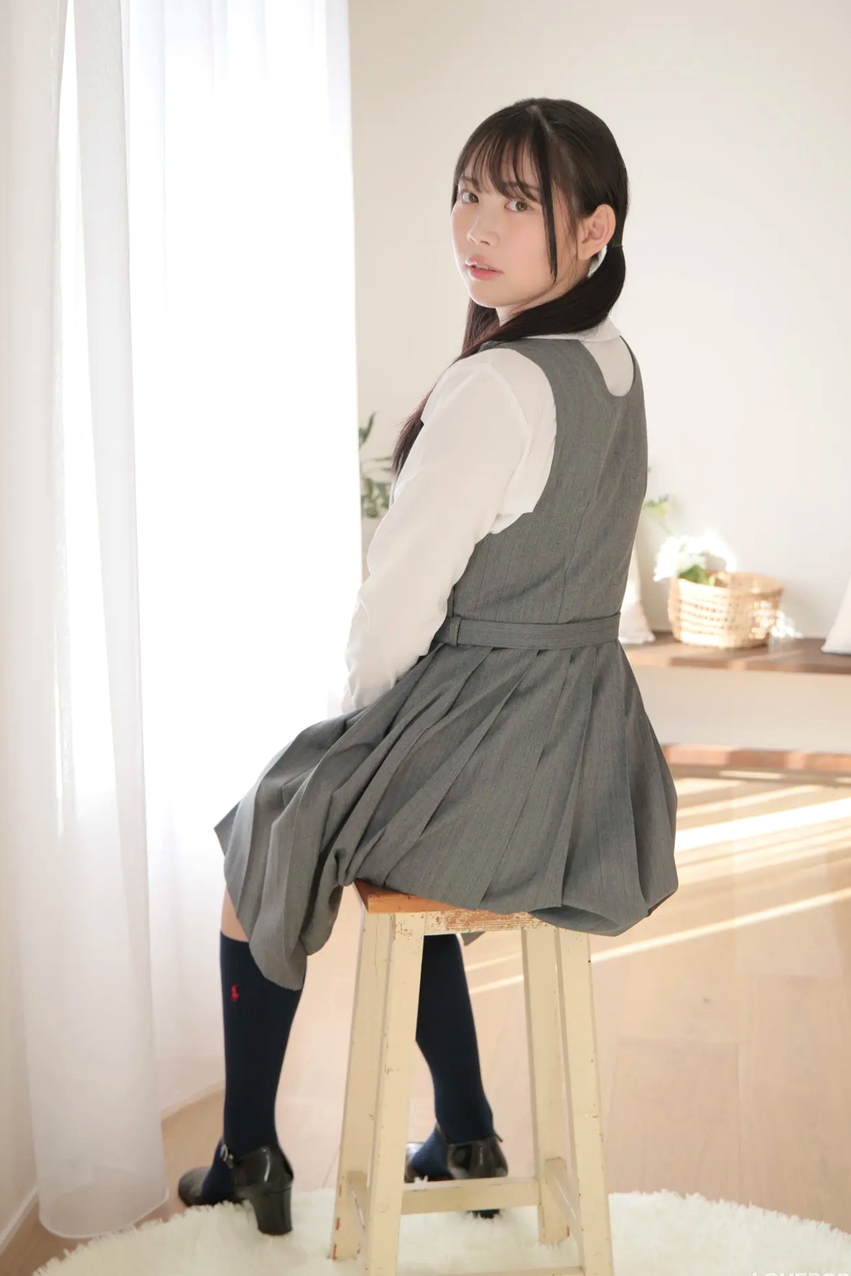 Gallery - [LOVEPOP] Seina Shinomi 篠見星奈 Photoset 10 日系清纯校服私房写真日本清纯校服制服家居 女神私房照_秀色女神 - image 18