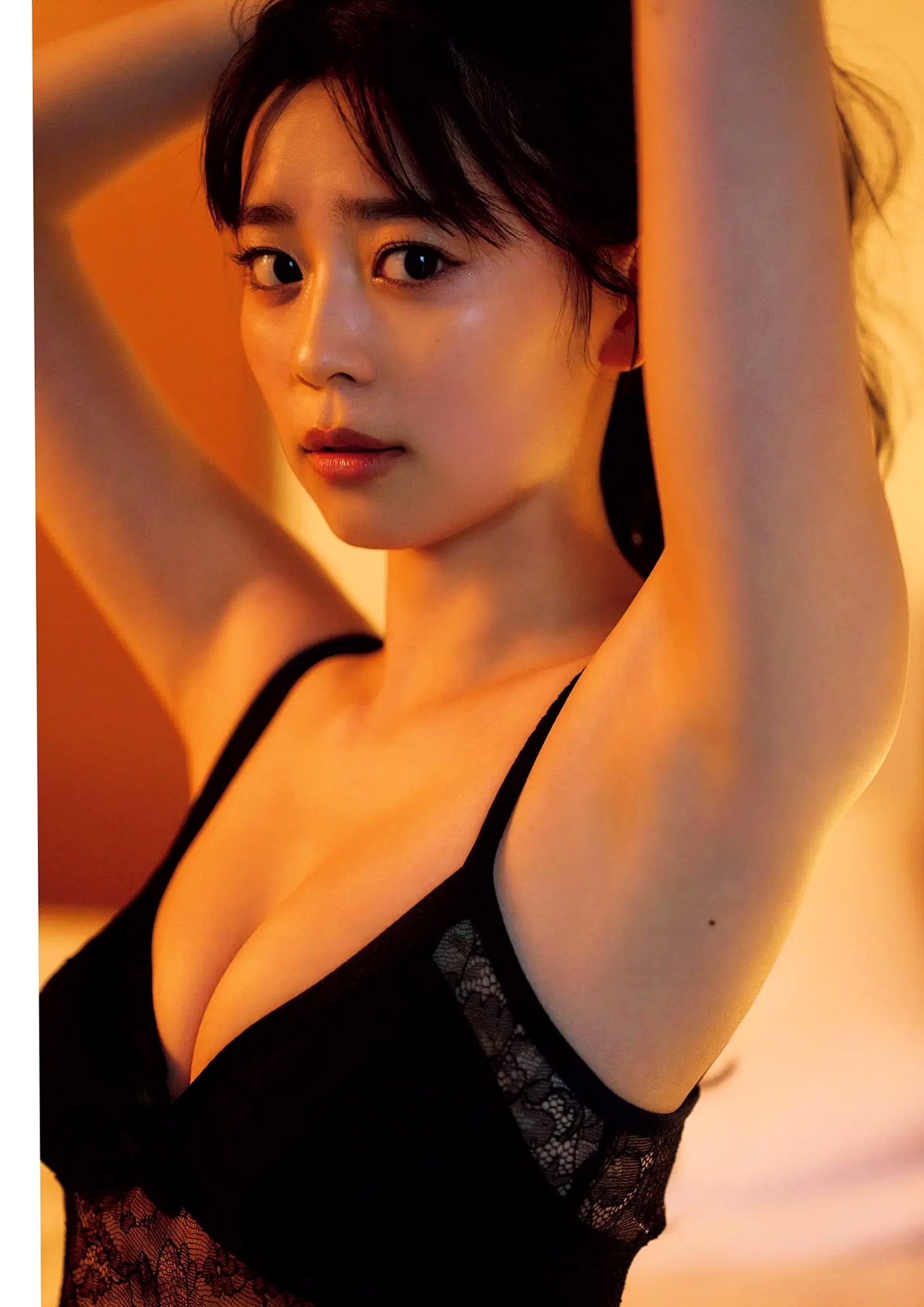 坂井仁香 - ひとかけら 户外泳池比基尼清新写真