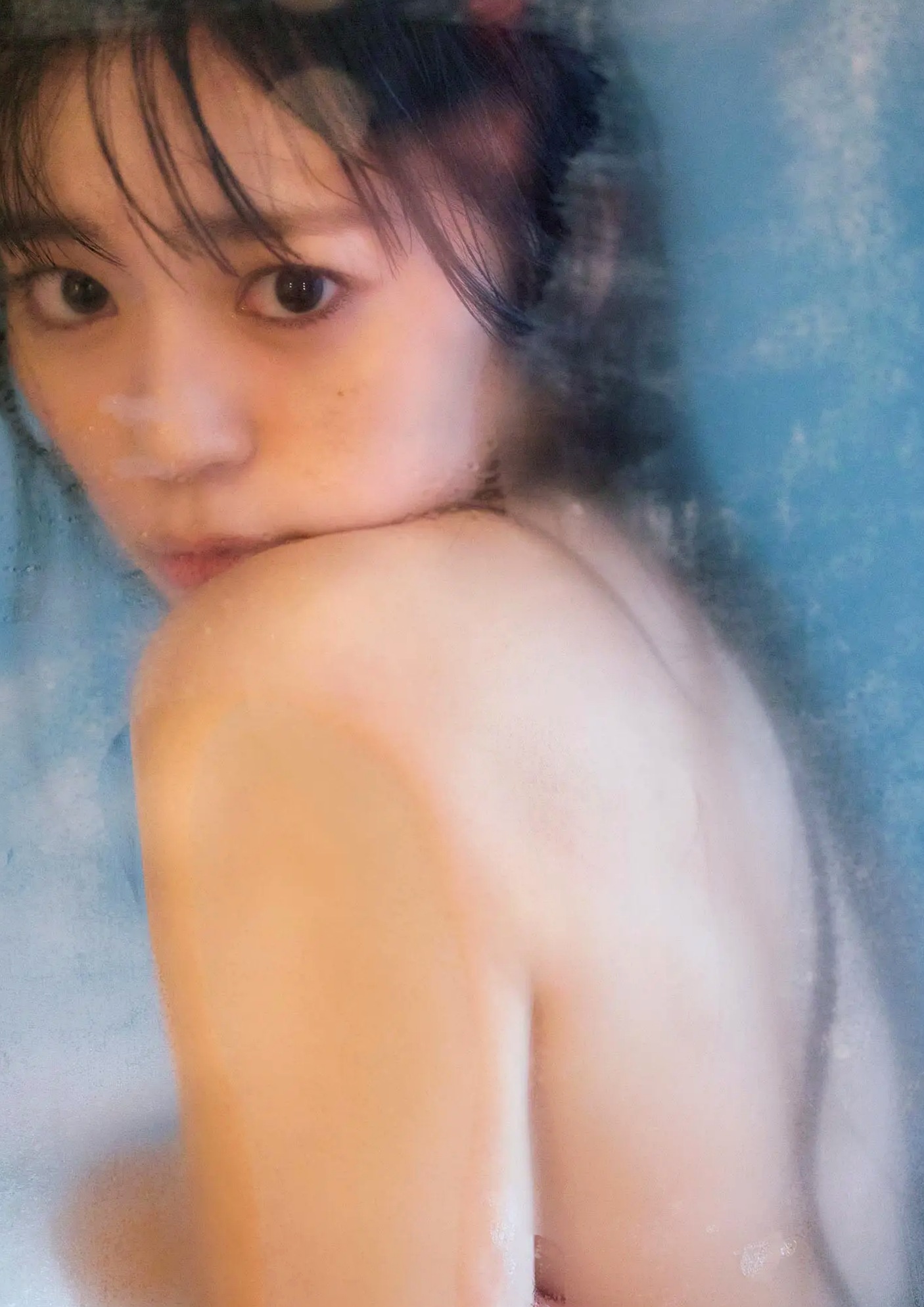 坂井仁香 - ひとかけら 户外泳池比基尼清新写真