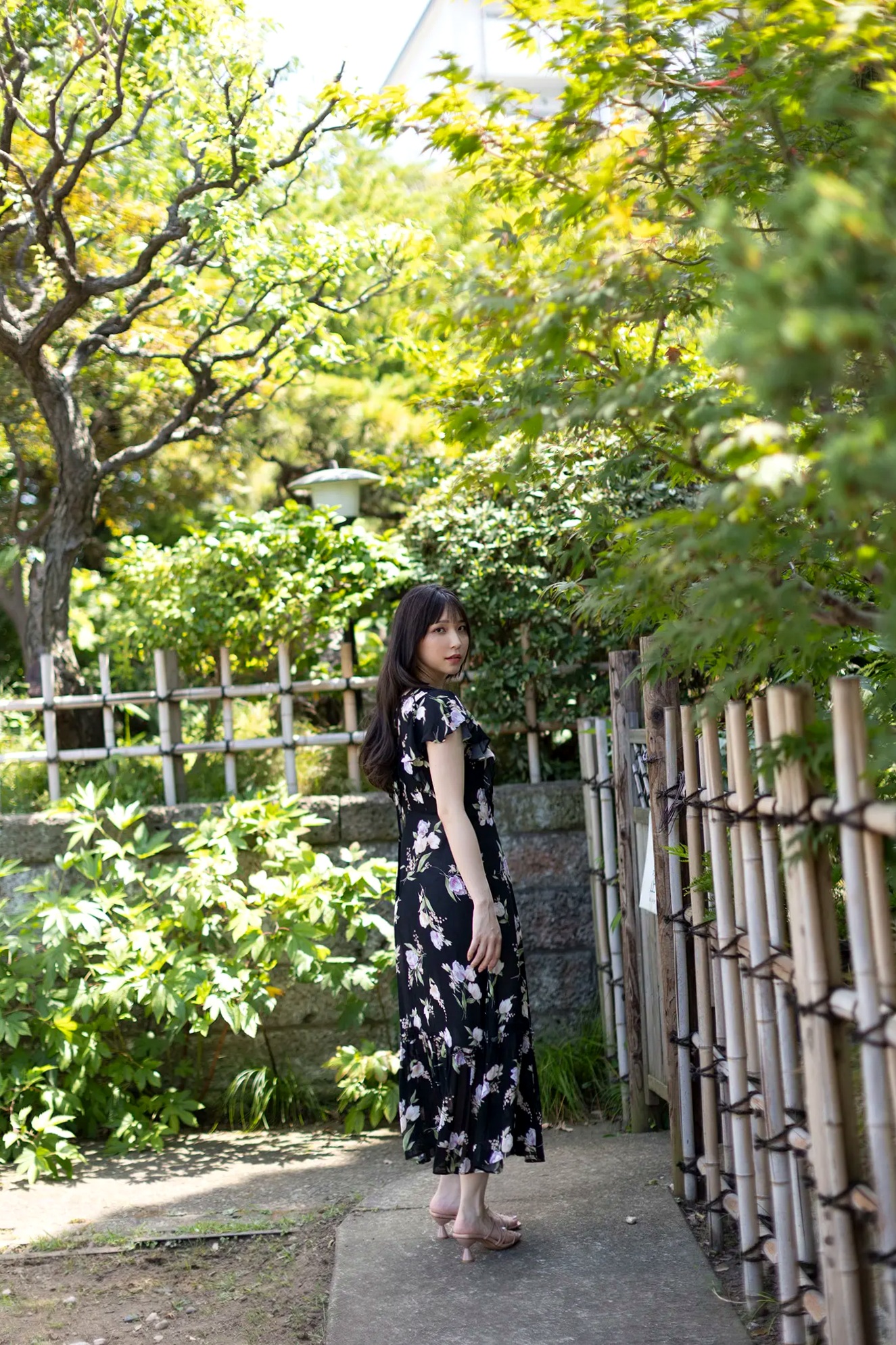Gallery - あまつまりな - 湿った夏の艶めき 日系复古私房蕾丝内衣性感写真日本私房照性感内衣美臀 女神私房照_秀色女神 - image 1