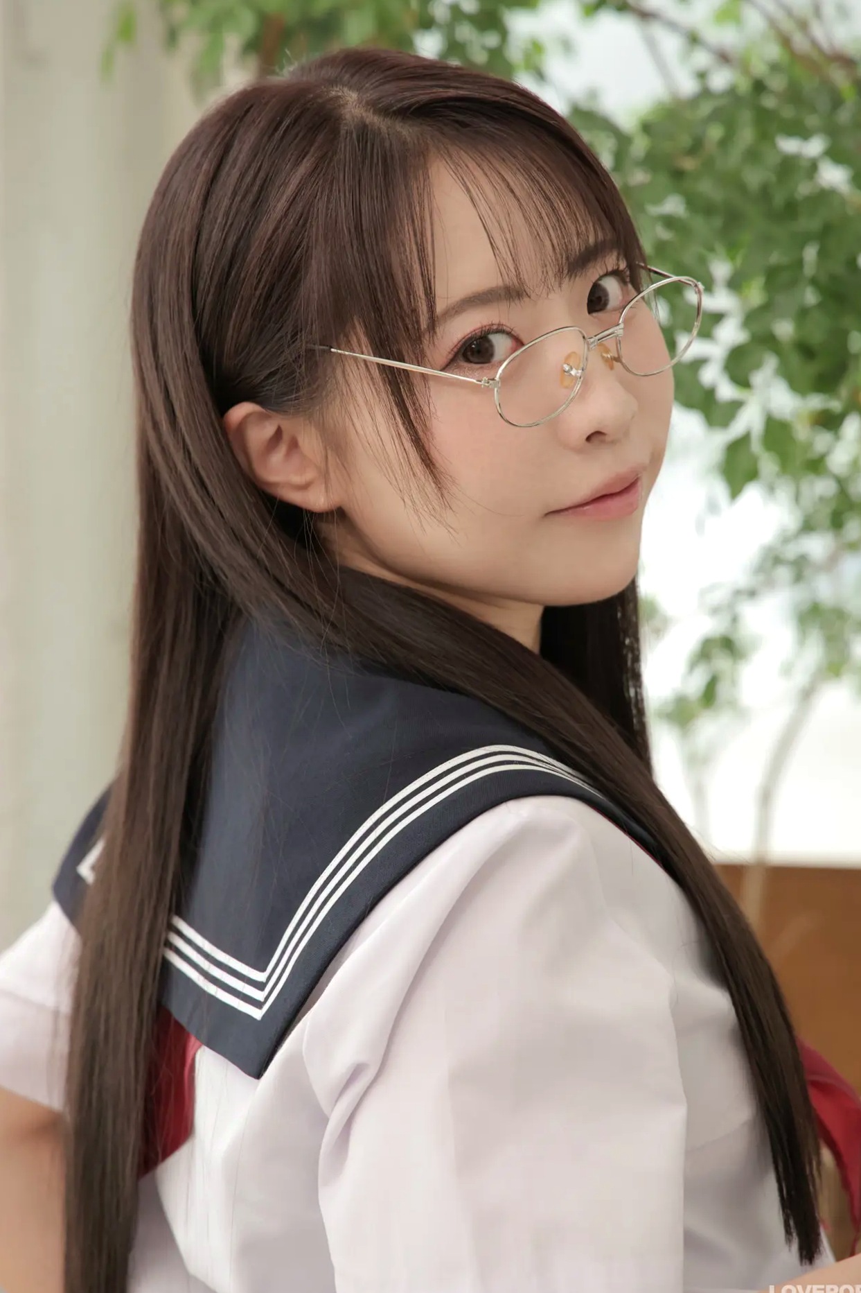 [LOVEPOP] Fureia ふれいあ Photoset 01 日系水手校服眼镜诱惑性感美臀写真
