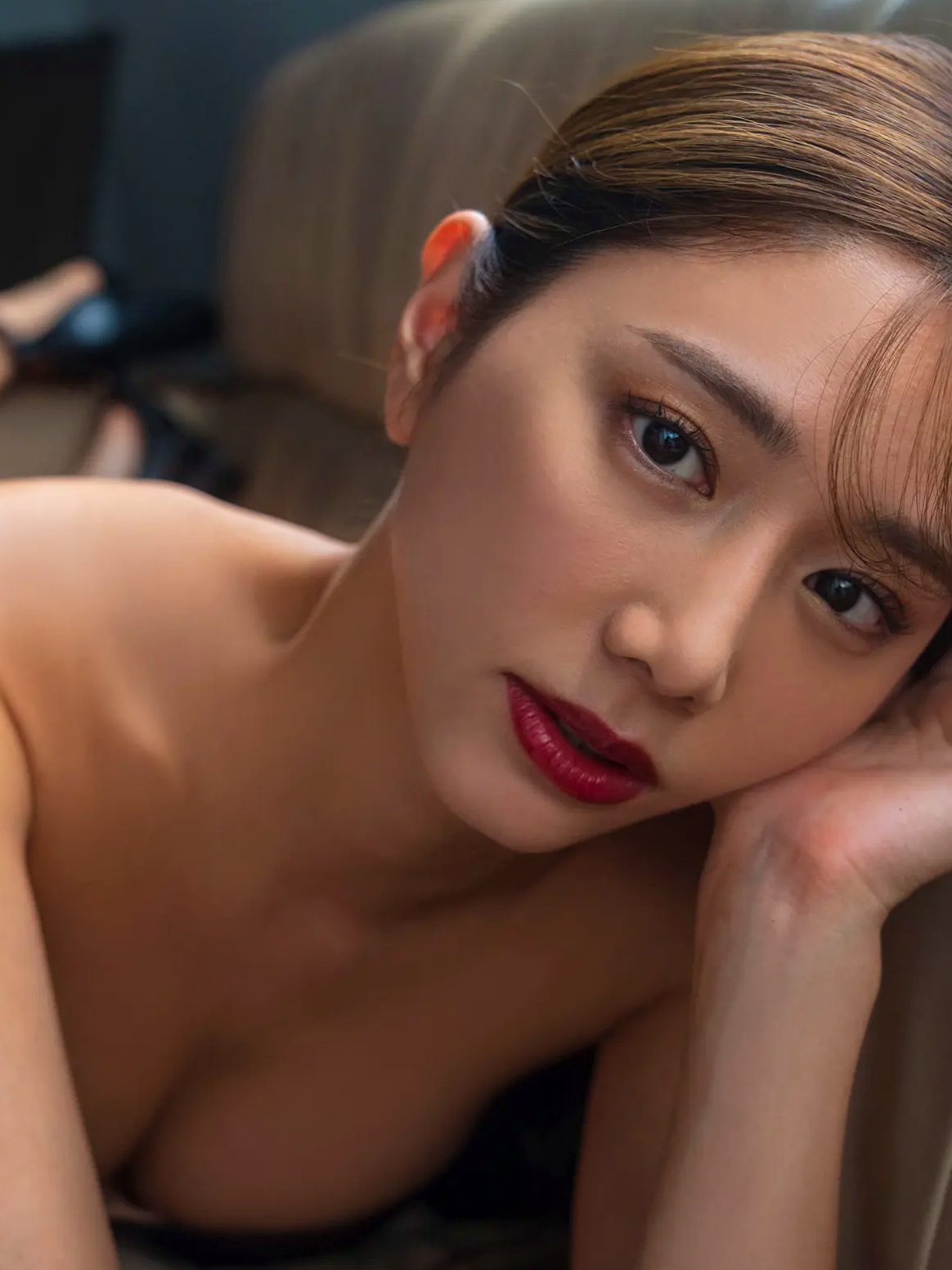 斎藤恭代 - COVER DX 泳池性感泳装与复古音乐写真