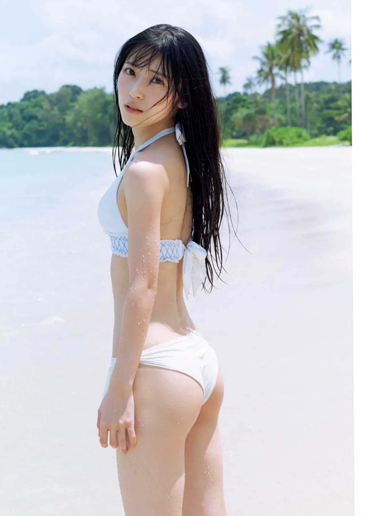 佐藤綺星《天使の反射角度》泳池比基尼清纯私房写真