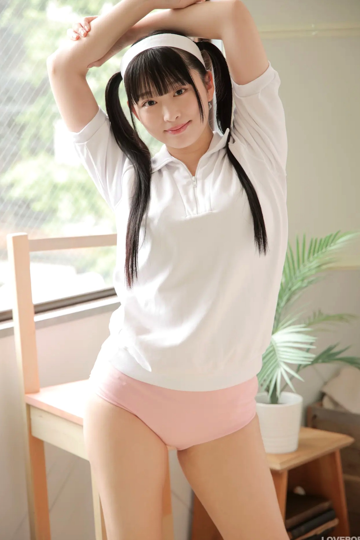《[LOVEPOP] Ayane Mitsuki 美月絢音 Photoset 03 日系运动体操服清纯私房写真》
