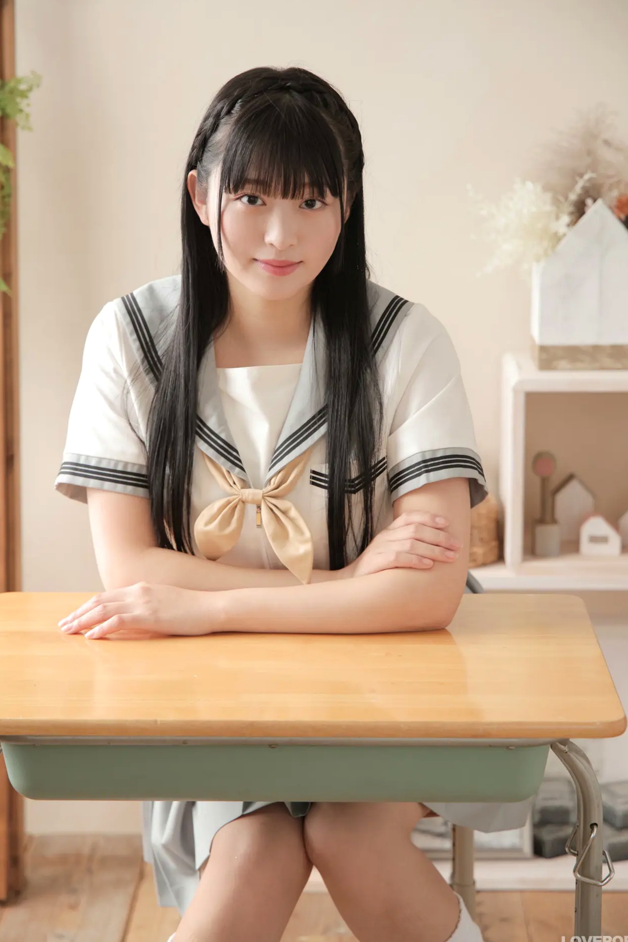 [LOVEPOP] Ayane Mitsuki 美月絢音 Photoset 02 日系校服JK制服清纯美腿私房