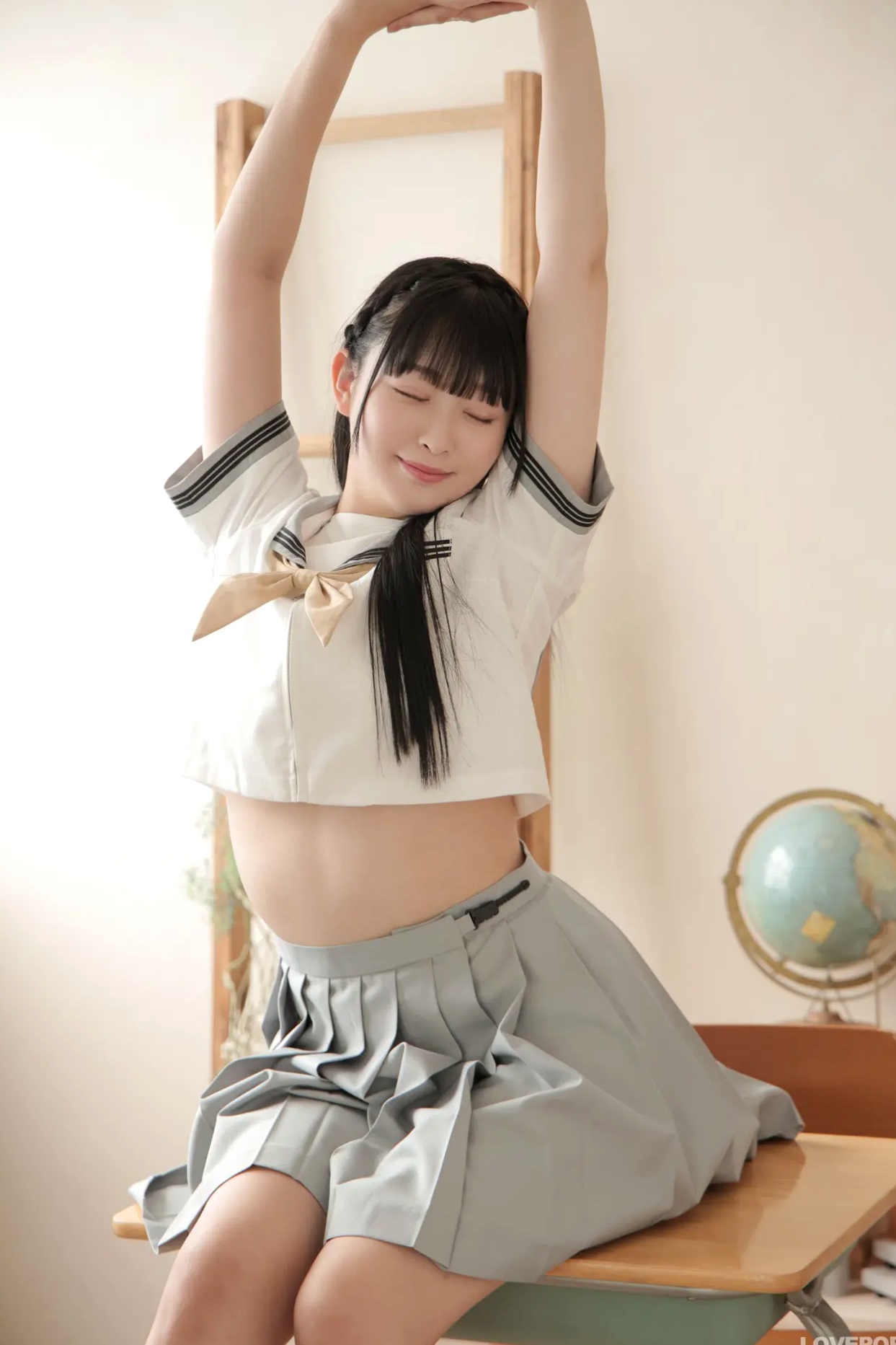 [LOVEPOP] Ayane Mitsuki 美月絢音 Photoset 02 日系校服JK制服清纯美腿私房