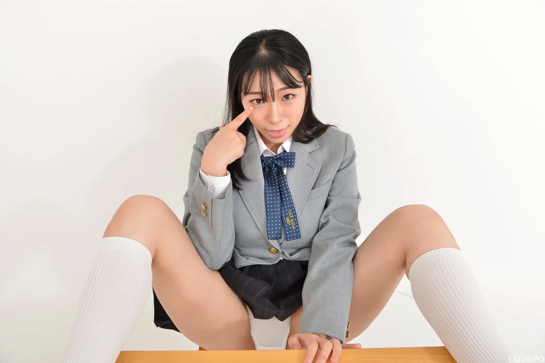 [LOVEPOP] Non Shirohana 白花のん Photoset 04 经典日系校服制服美臀诱惑写真