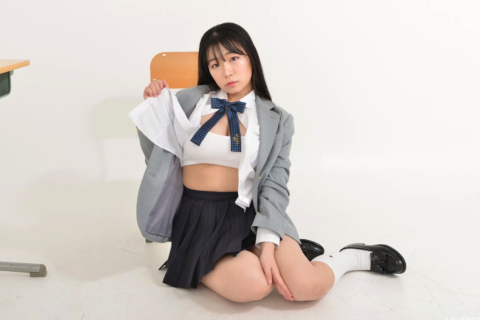 [LOVEPOP] Non Shirohana 白花のん Photoset 04 经典日系校服制服美臀诱惑写真