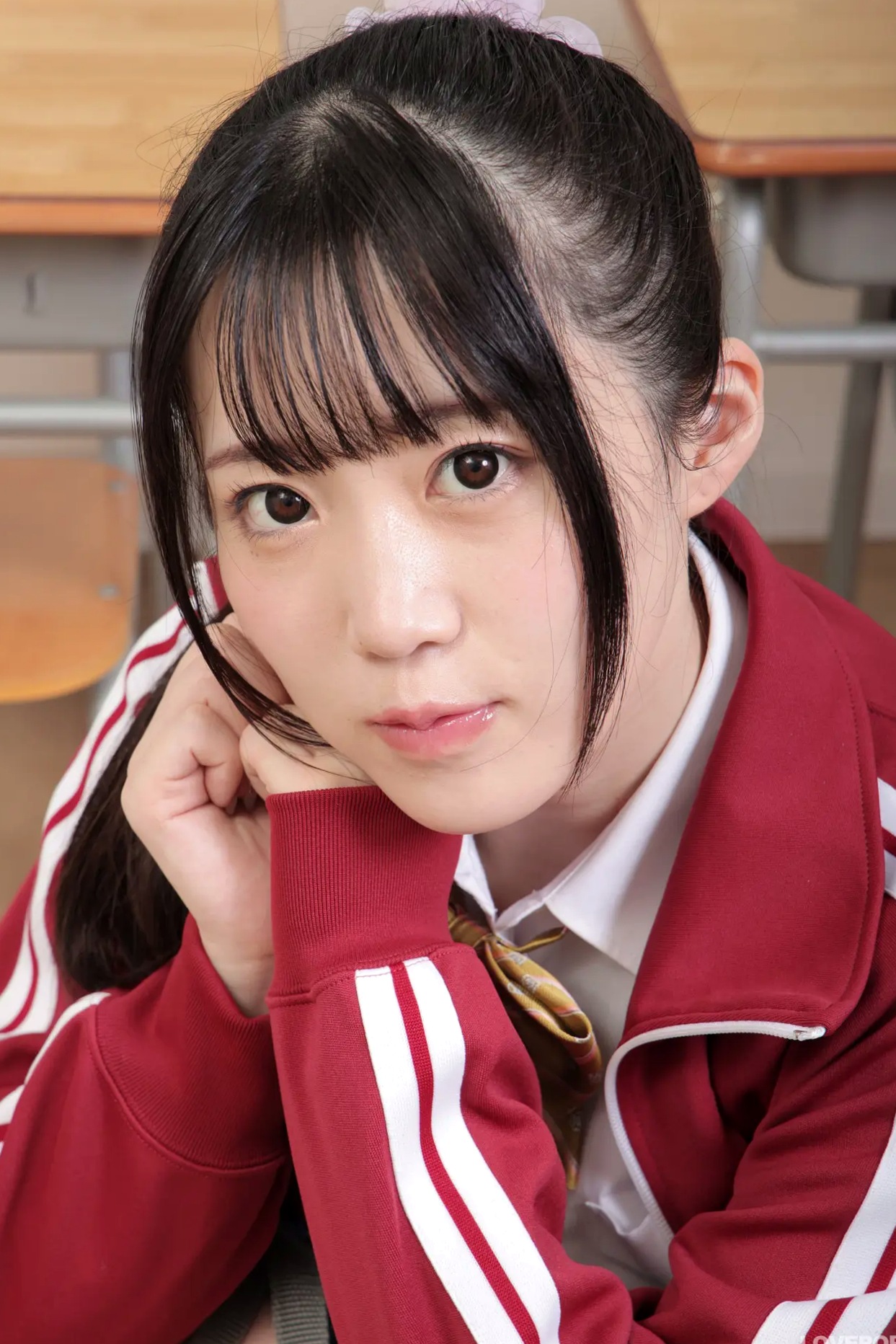 [LOVEPOP] Miku Arima 有馬美玖 Photoset 15 教室校服运动外套蕾丝内衣私房写真
