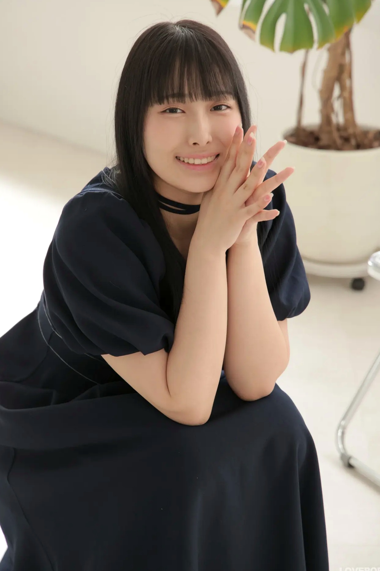 [LOVEPOP] Marina Asakawa 浅川まりな Photoset 05 气质连衣裙美腿家居私房写真