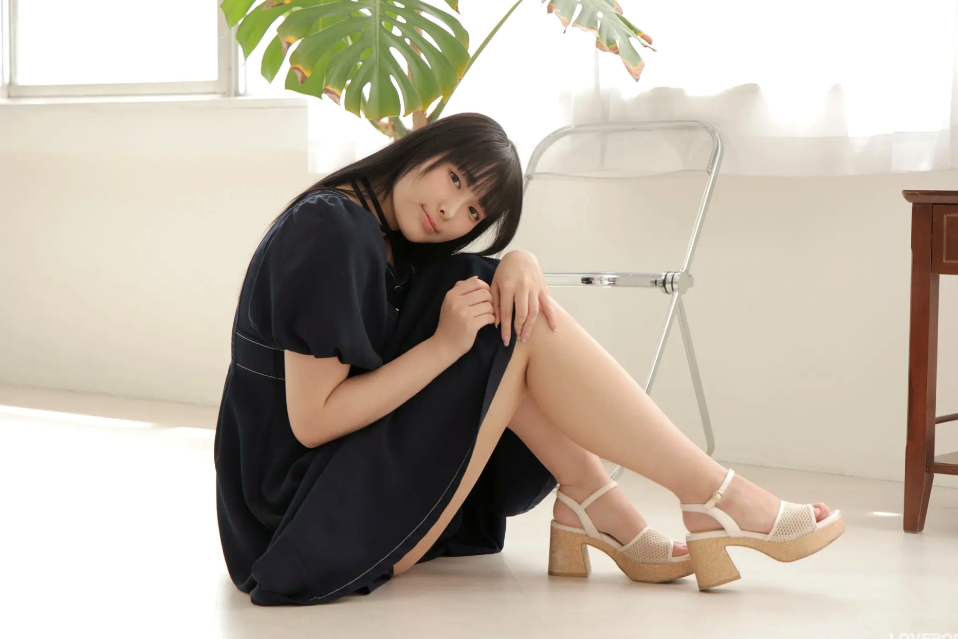 [LOVEPOP] Marina Asakawa 浅川まりな Photoset 05 气质连衣裙美腿家居私房写真
